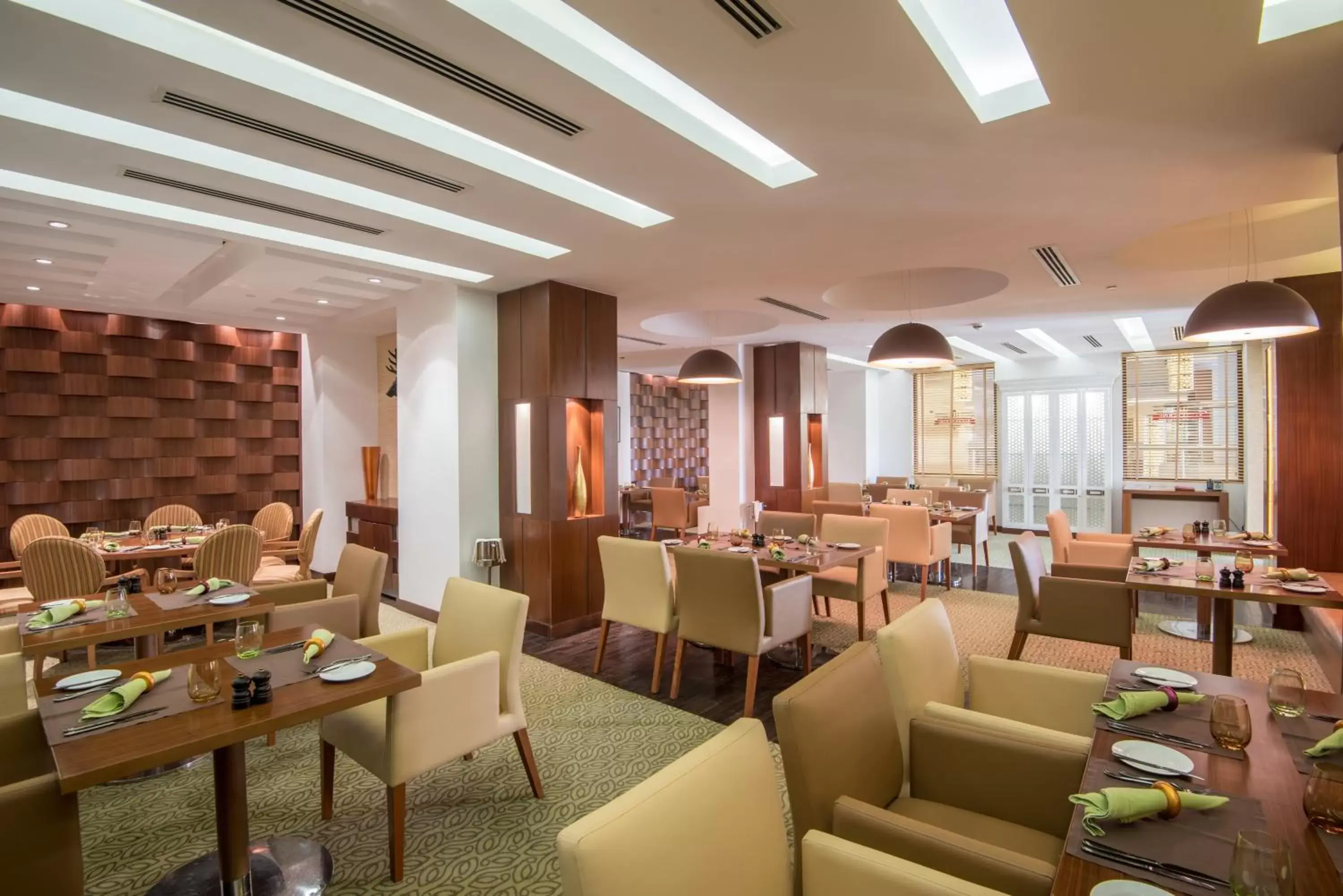 Restaurant/Places to Eat in Crowne Plaza Sohar, an IHG Hotel