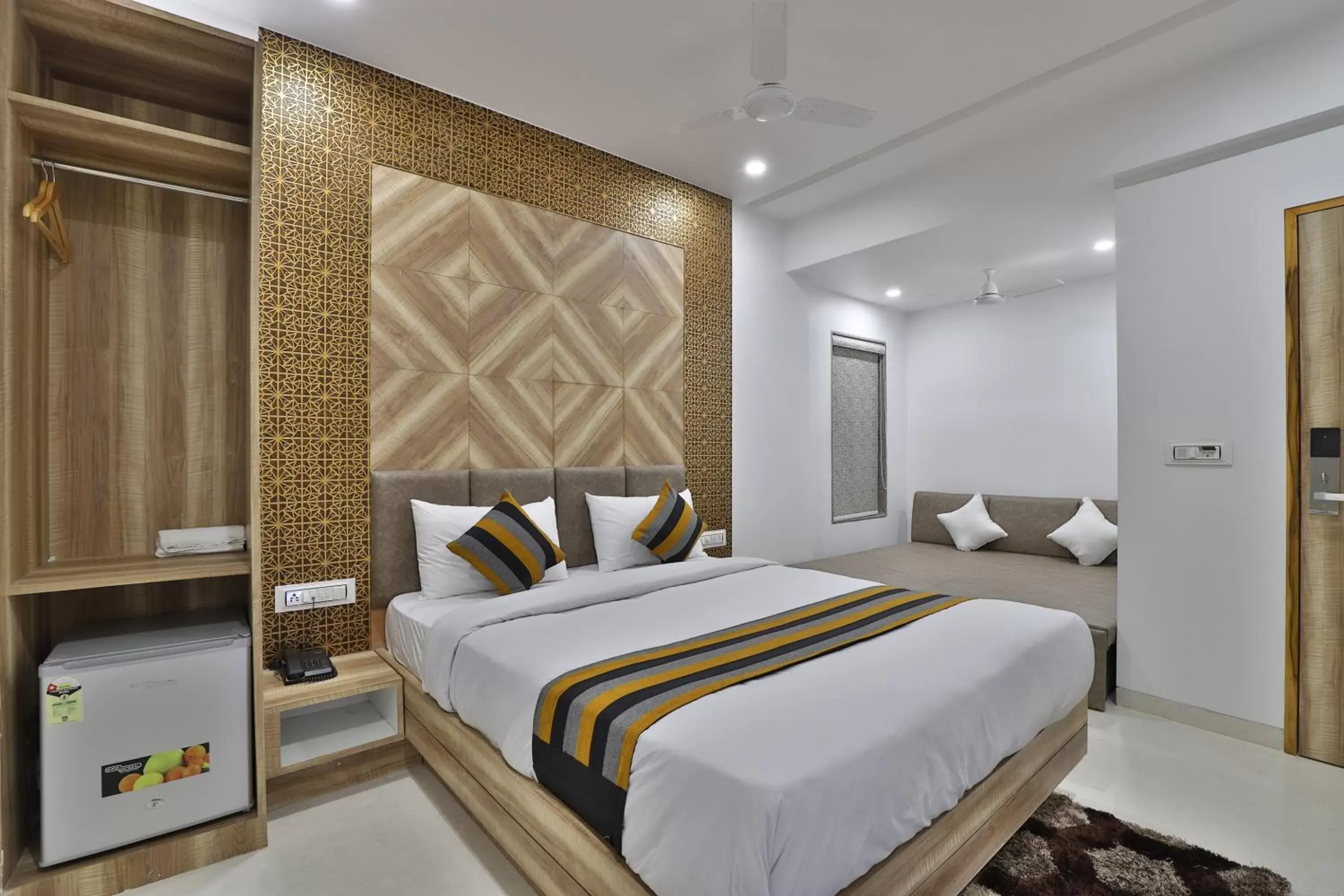 Photo of the whole room, Bed in HOTEL LE GRAND Photo of the whole room, Bed in HOTEL LE GRAND