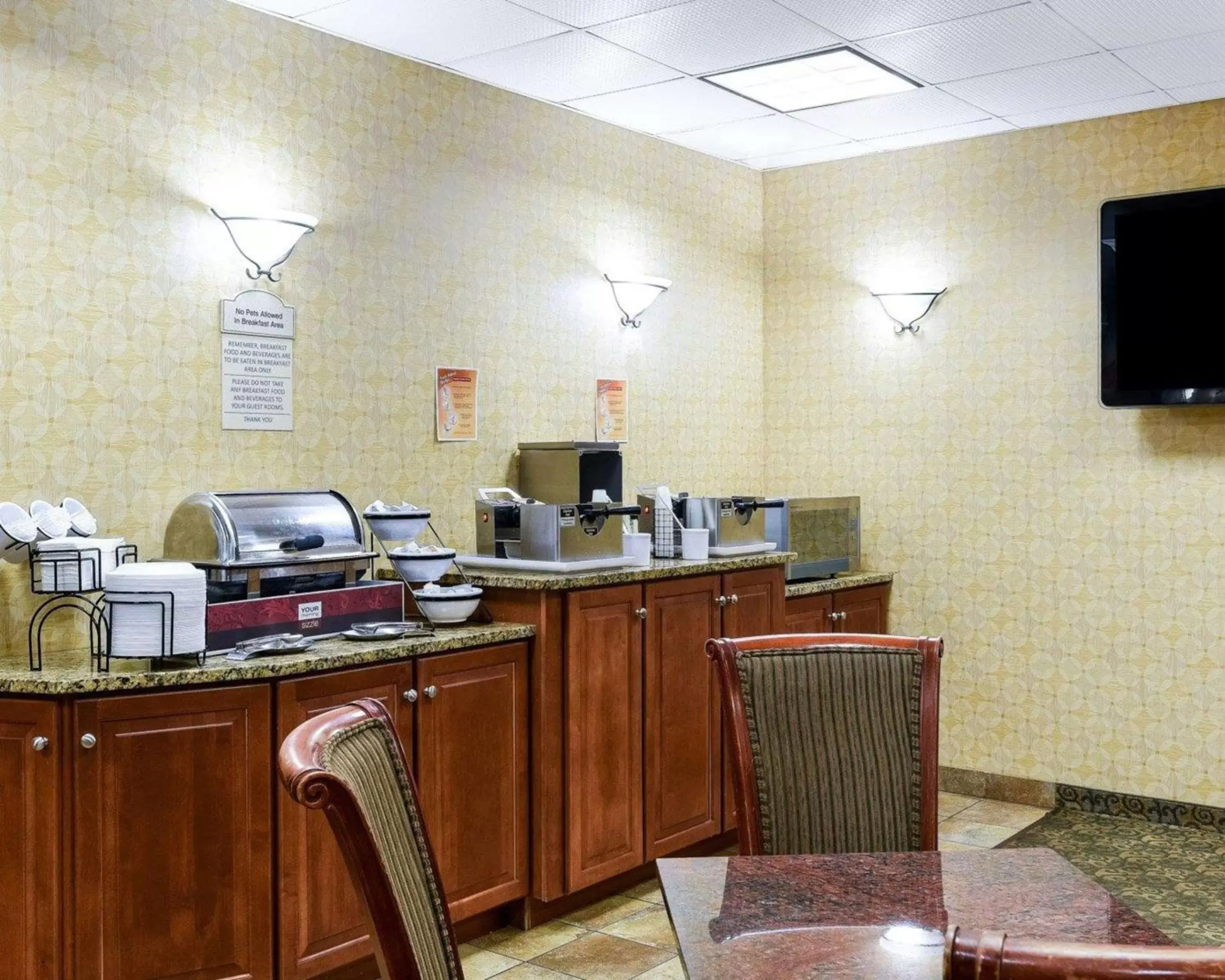 Restaurant/places to eat in Comfort Inn Grantsville-Deep Creek Lake