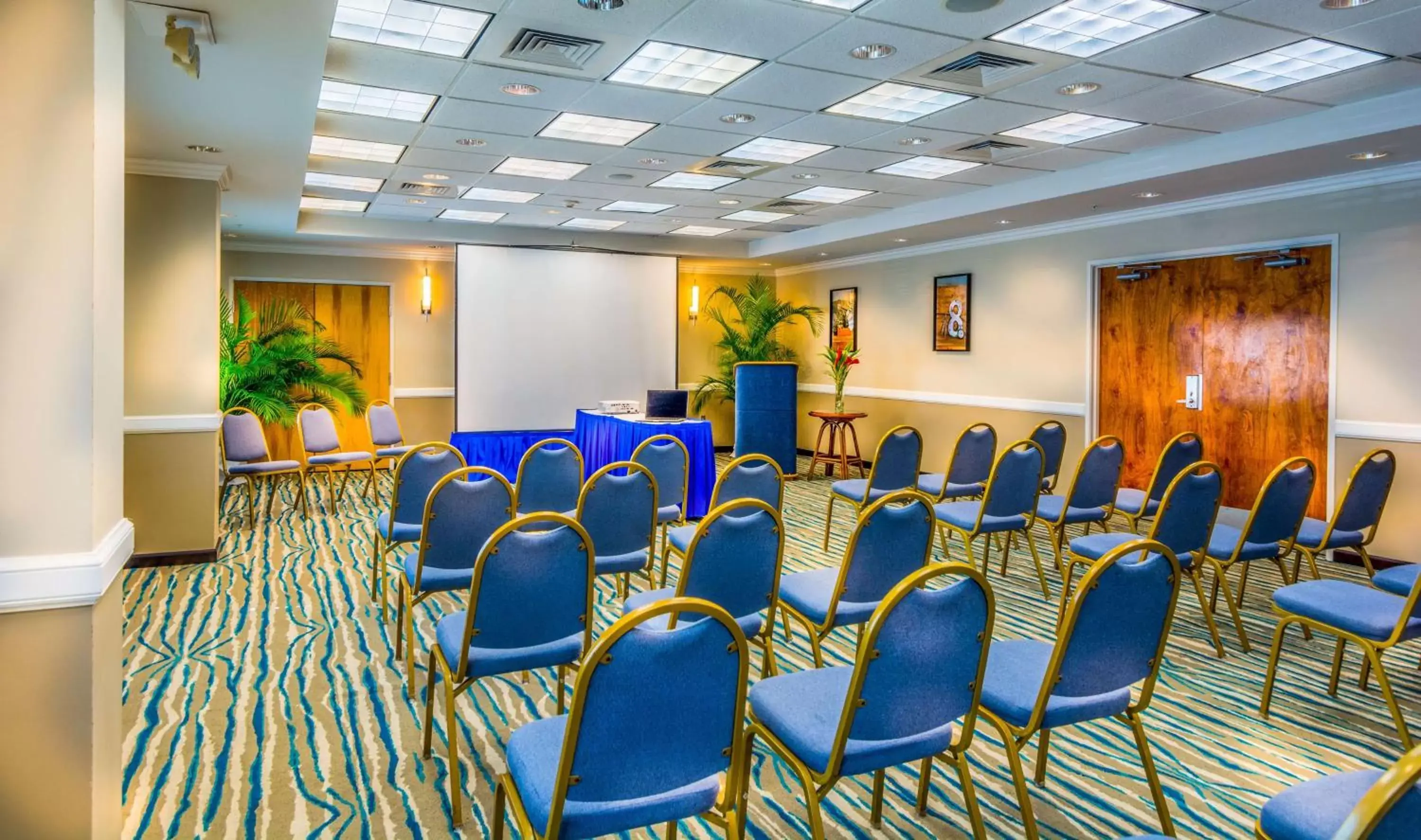 Meeting/conference room in DoubleTree by Hilton Grand Key Resort