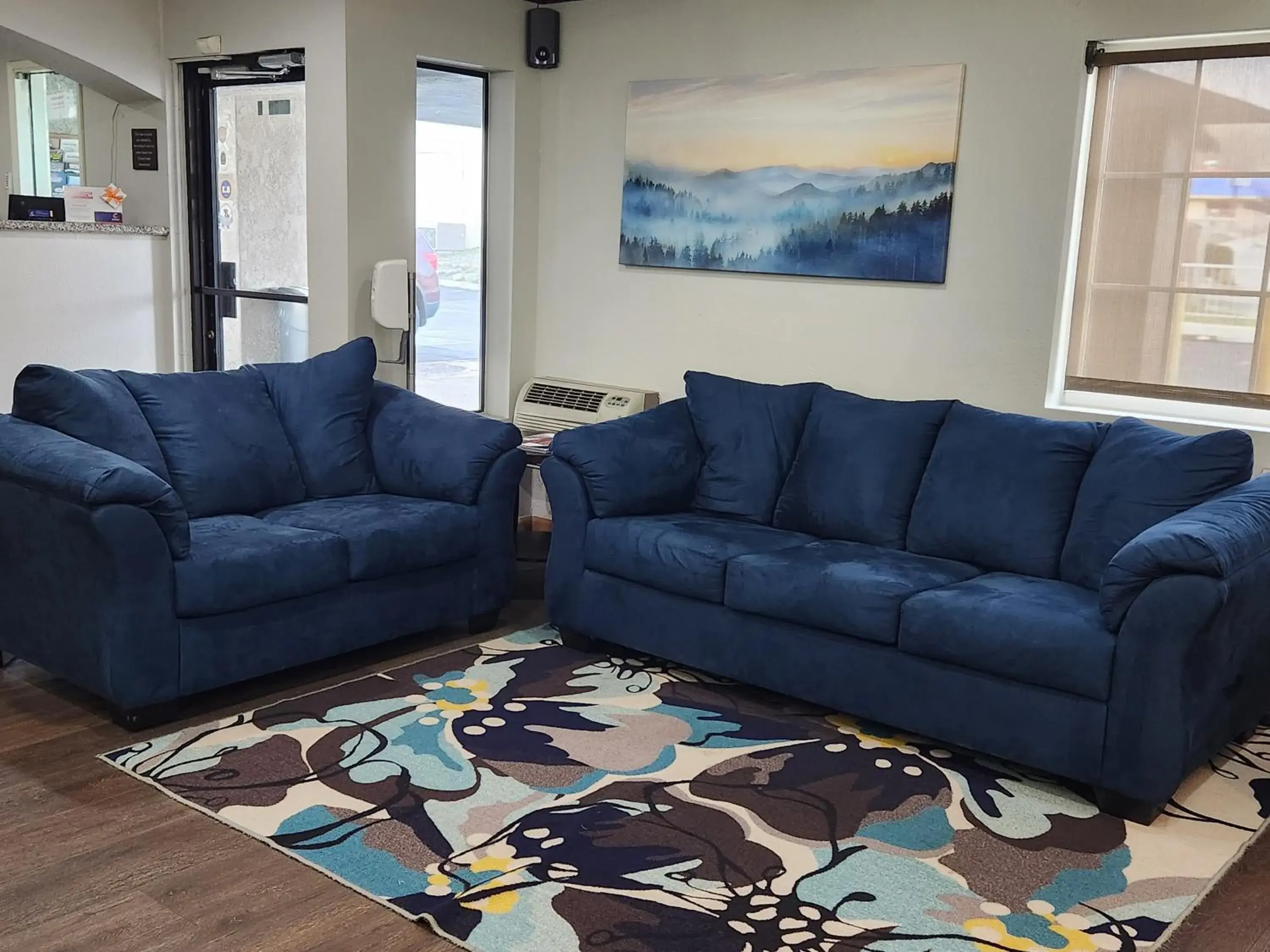 Seating Area in Comfort Inn Yreka I-5