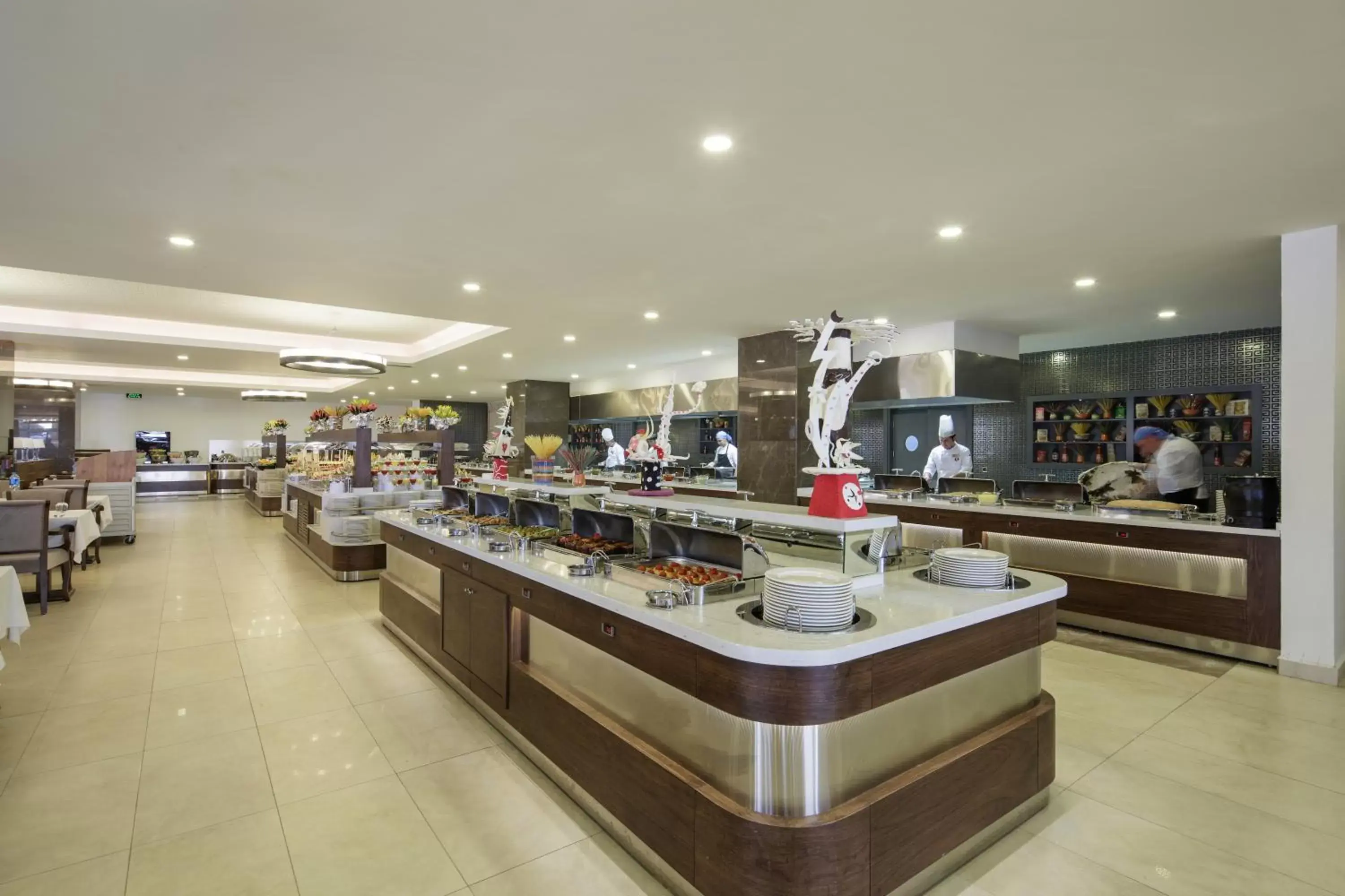Restaurant/Places to Eat in Ramada Resort Kusadasi & Golf