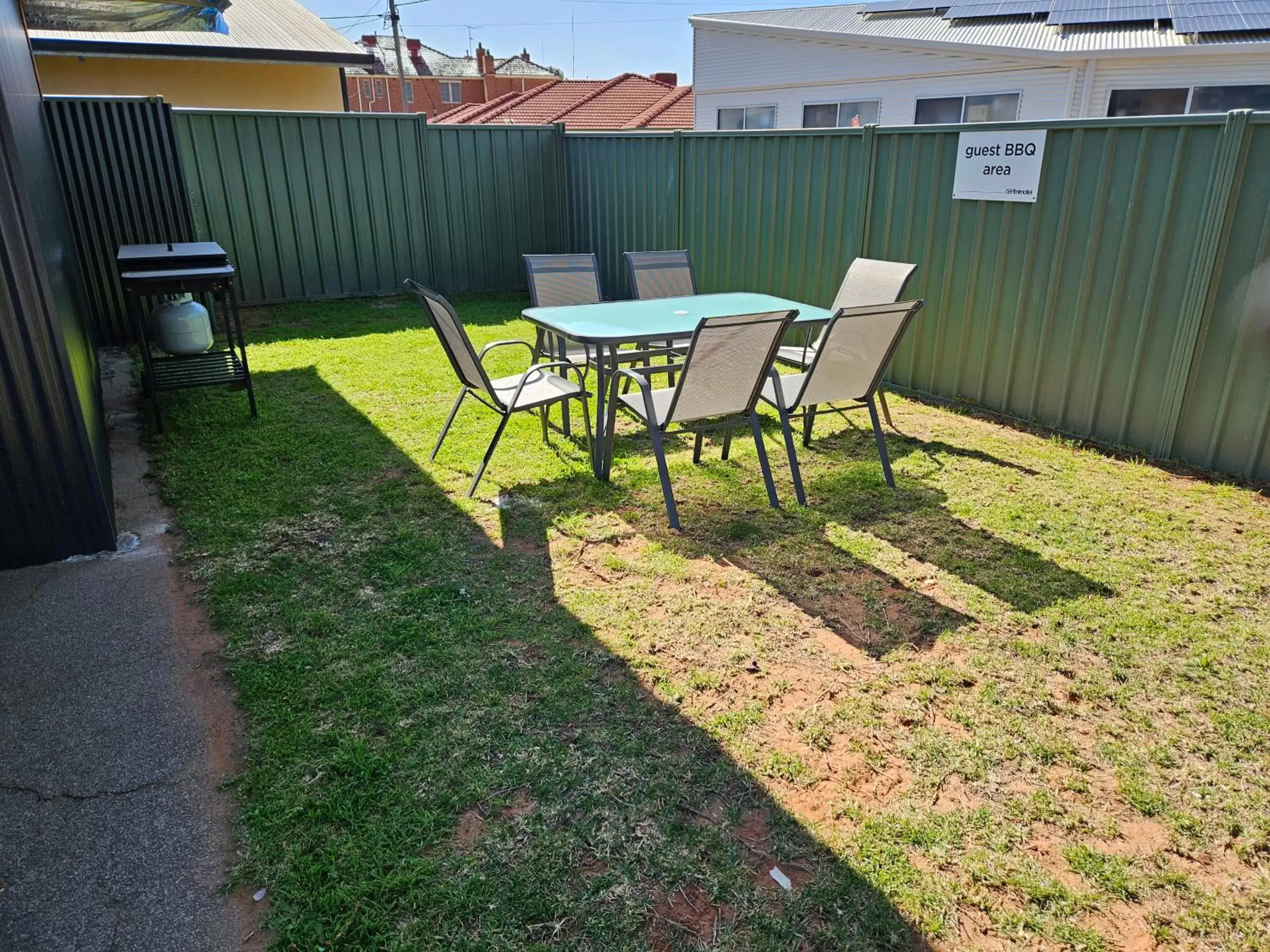 BBQ facilities in Leeton Centre Motel