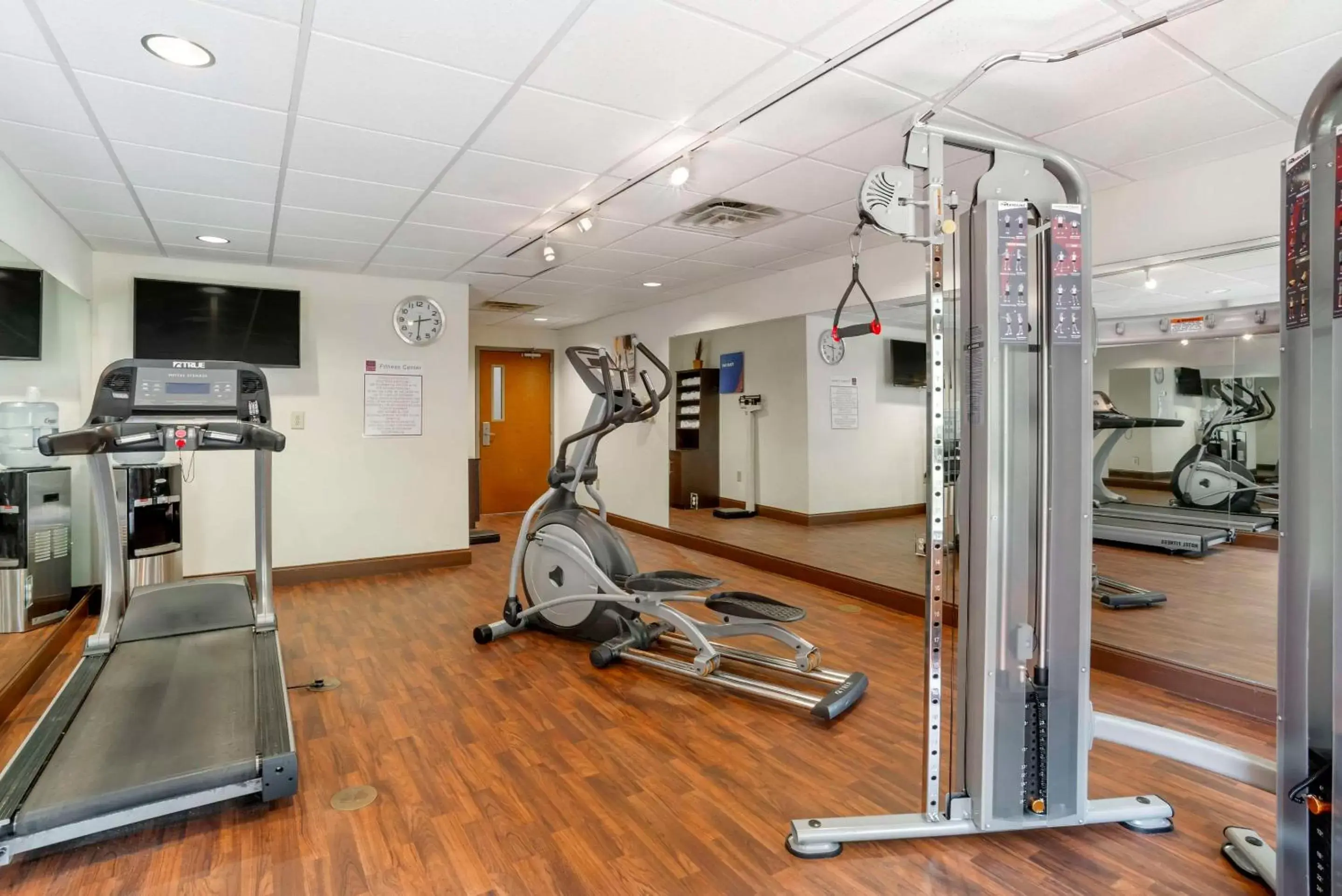 Fitness centre/facilities, Fitness Center/Facilities in Comfort Suites At WestGate Mall