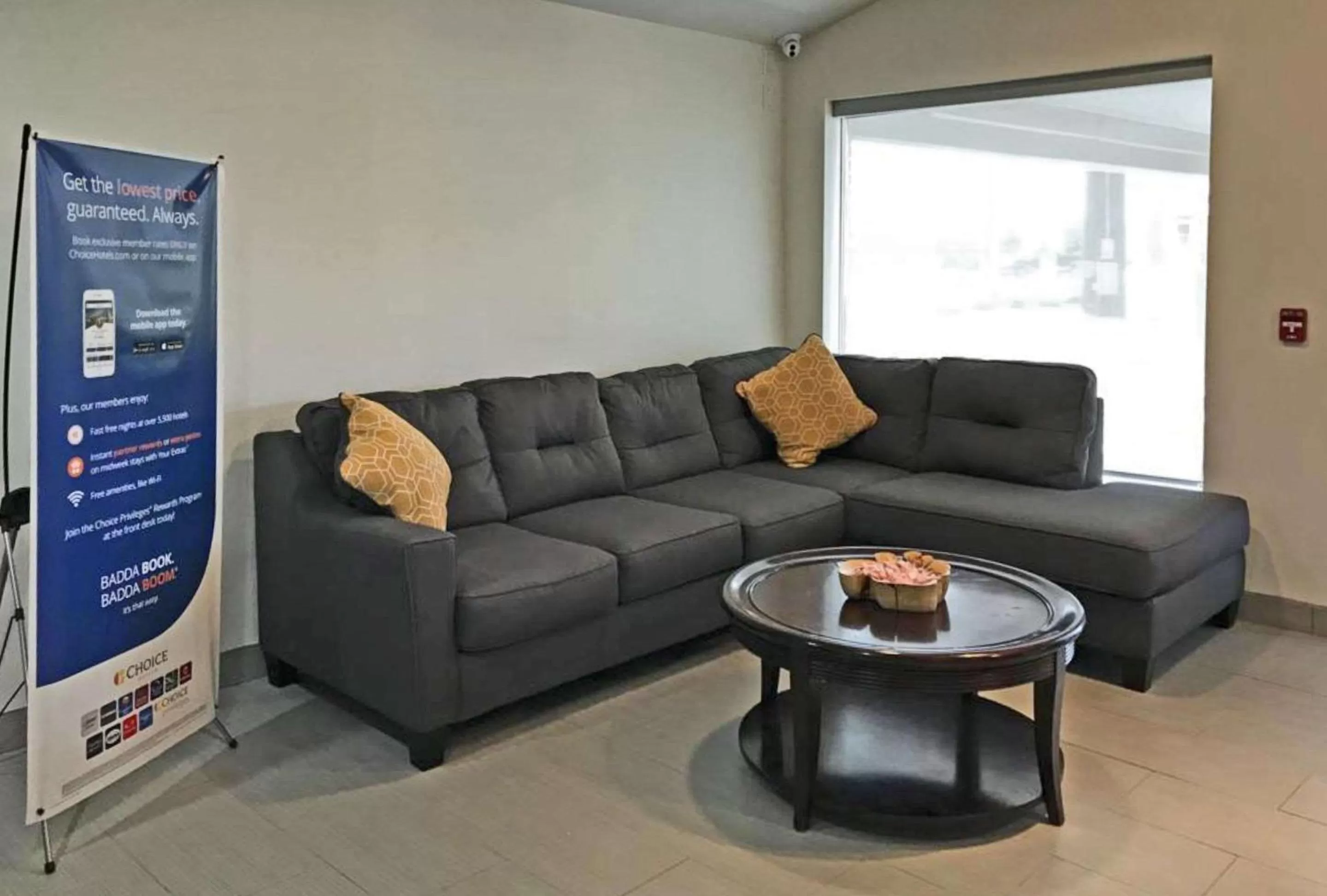 Lobby or reception in Rodeway Inn Calhoun South