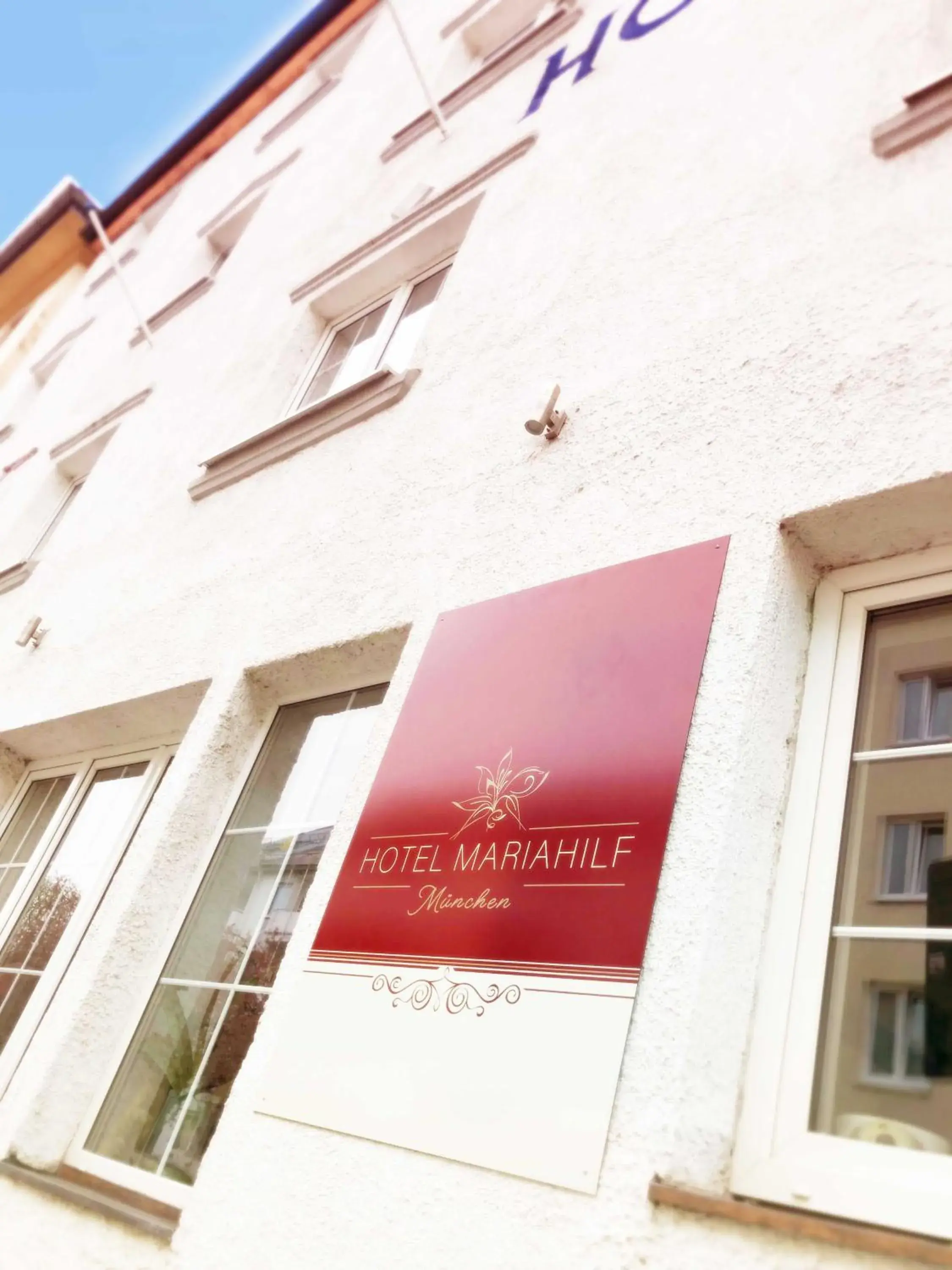 Facade/entrance, Property Building in Hotel Mariahilf München