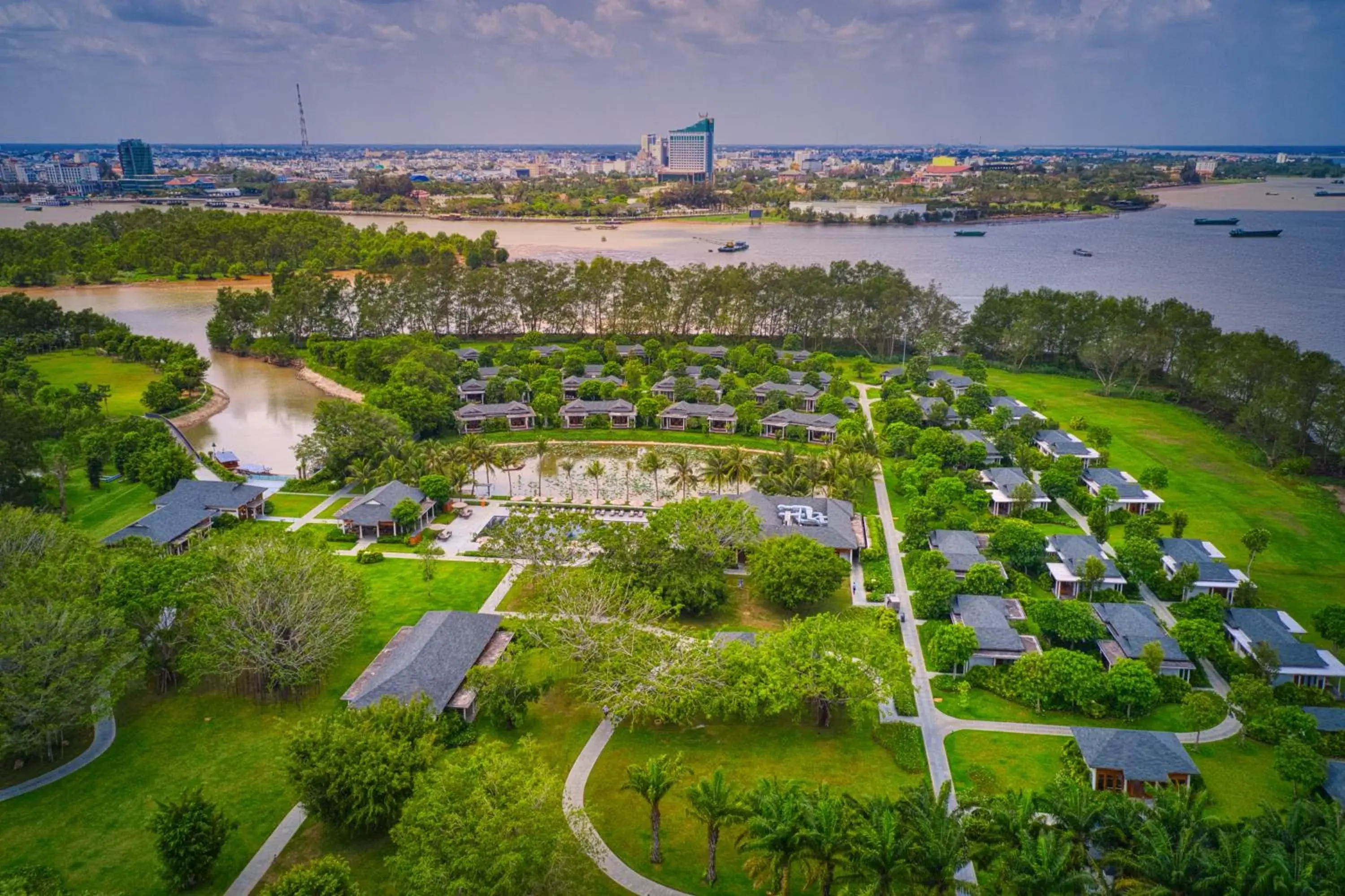 Property building in Azerai Can Tho Property building in Azerai Can Tho