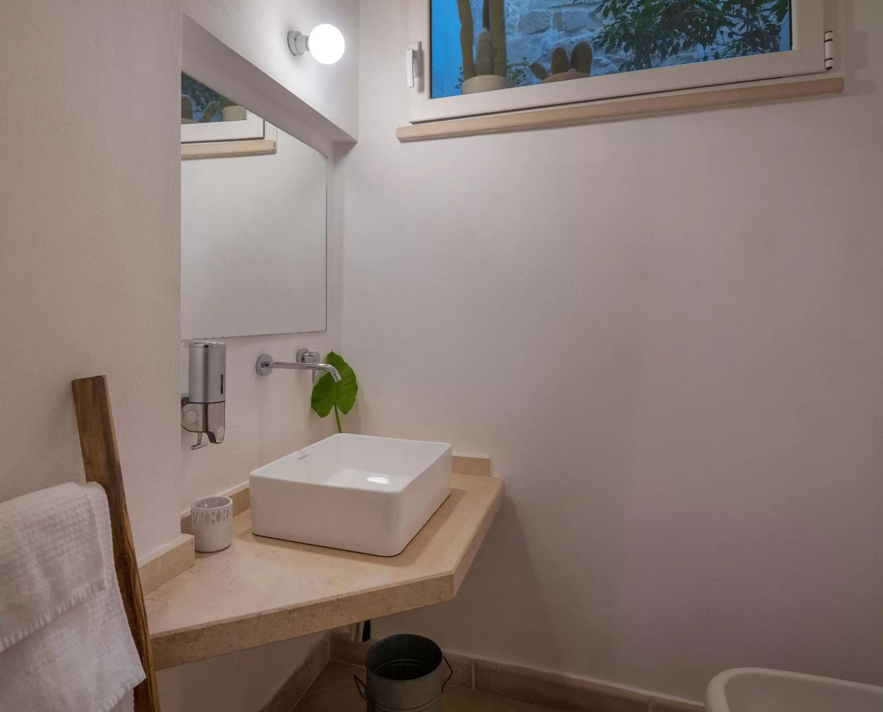 Bathroom in B&B Corte Dei Romiti - Suites & Apartments SIT