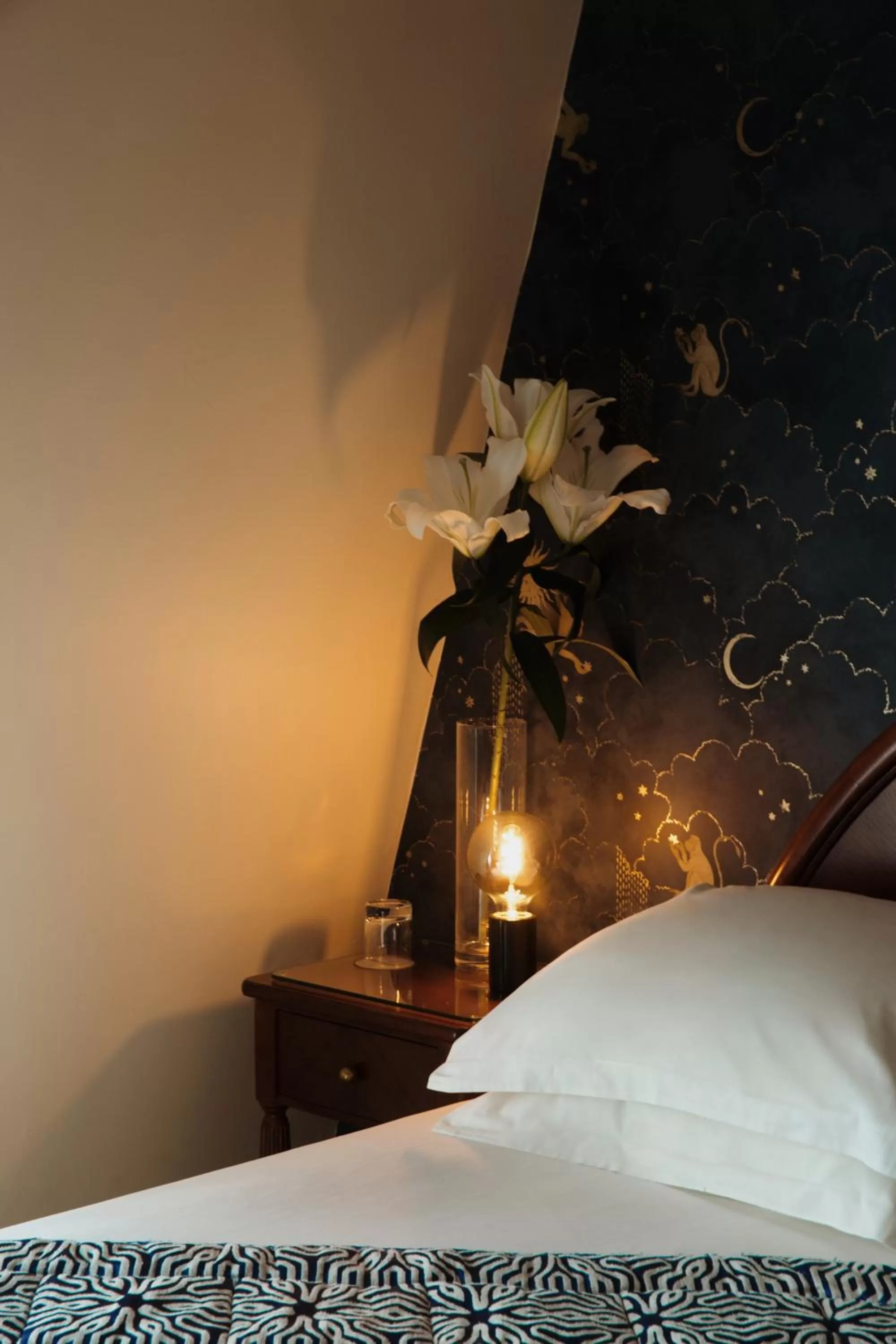 Bed in Waldorf Montparnasse