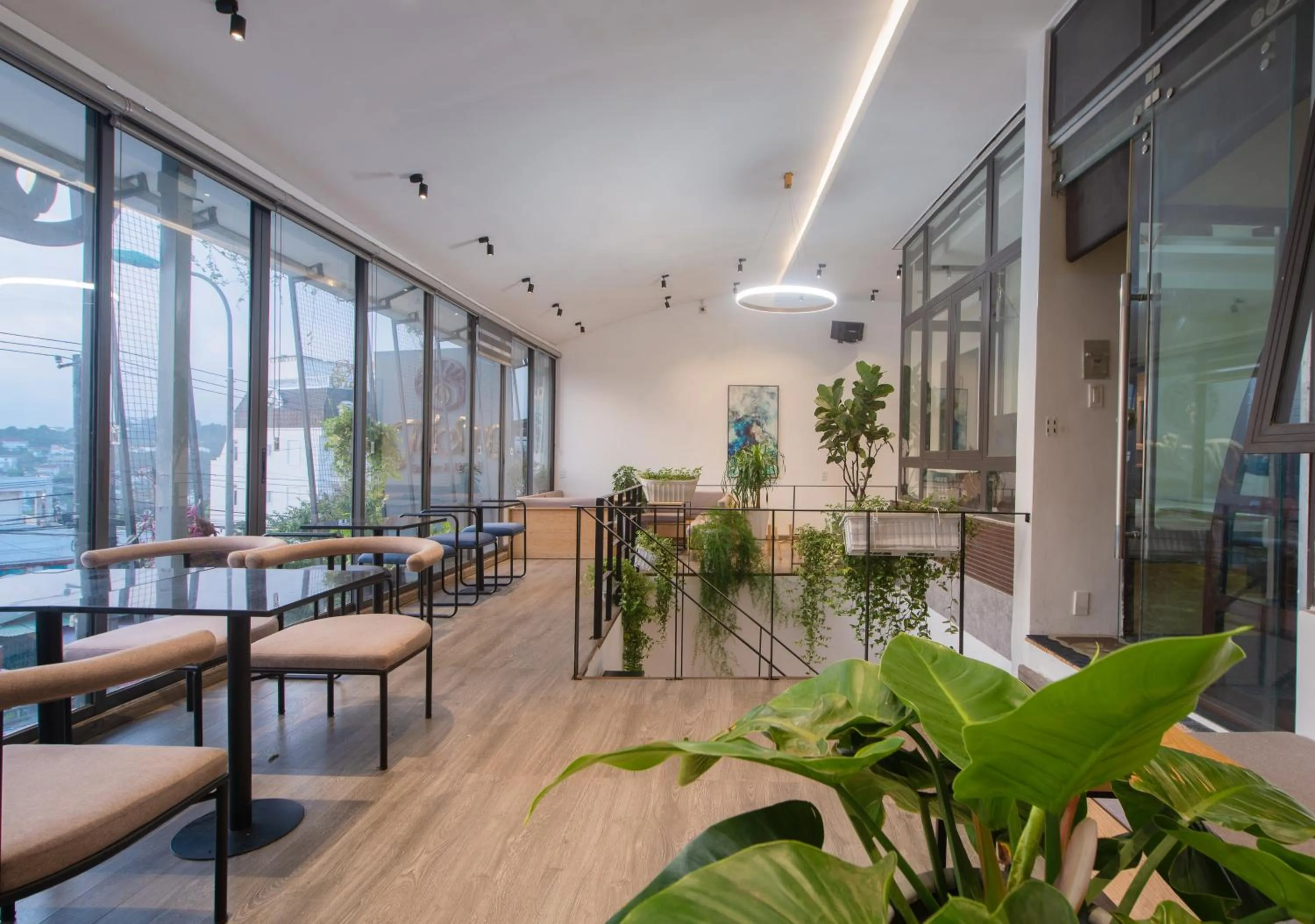 Restaurant/places to eat in Tasme Hotel