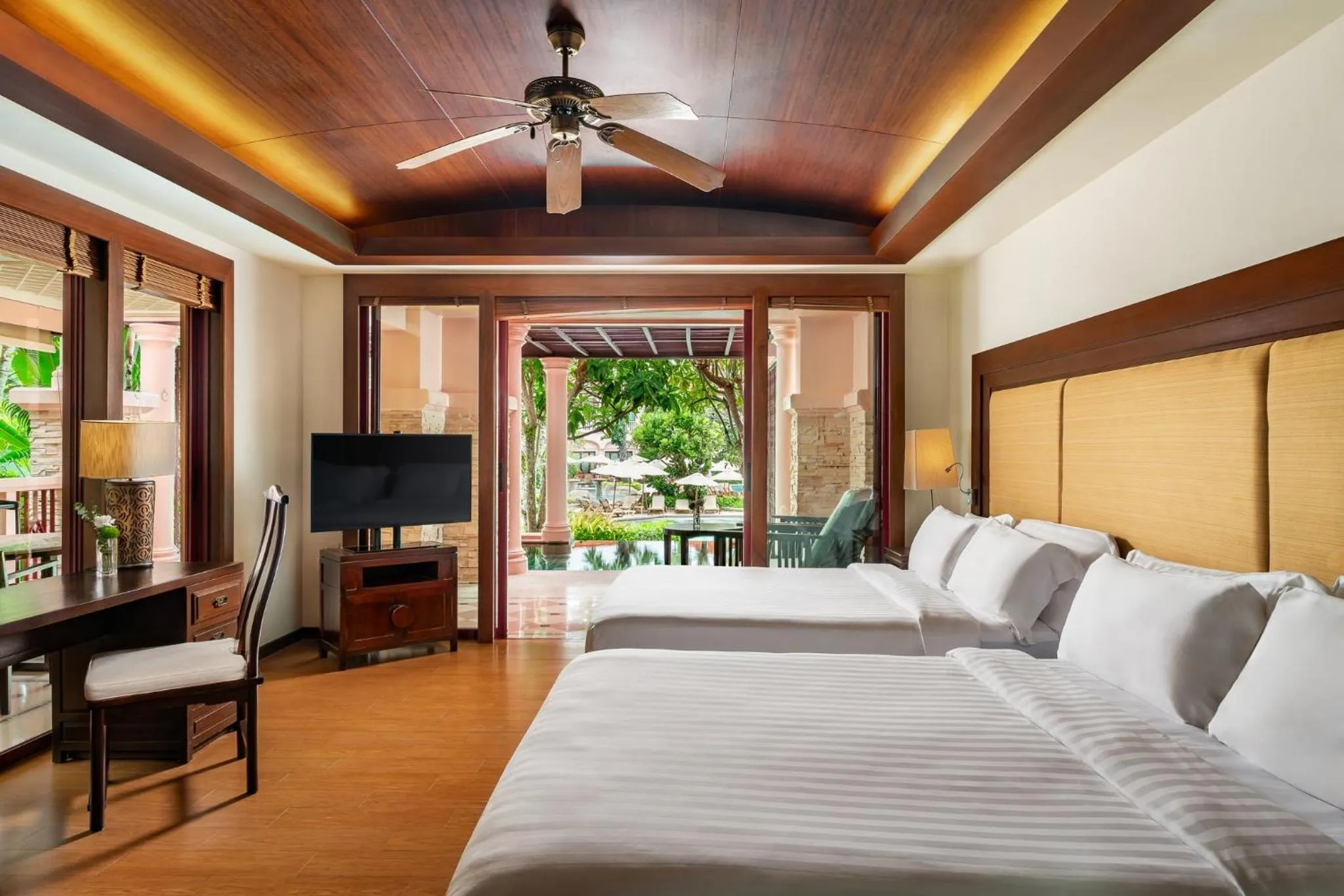 Photo of the whole room, Bed in Centara Grand Beach Resort Phuket