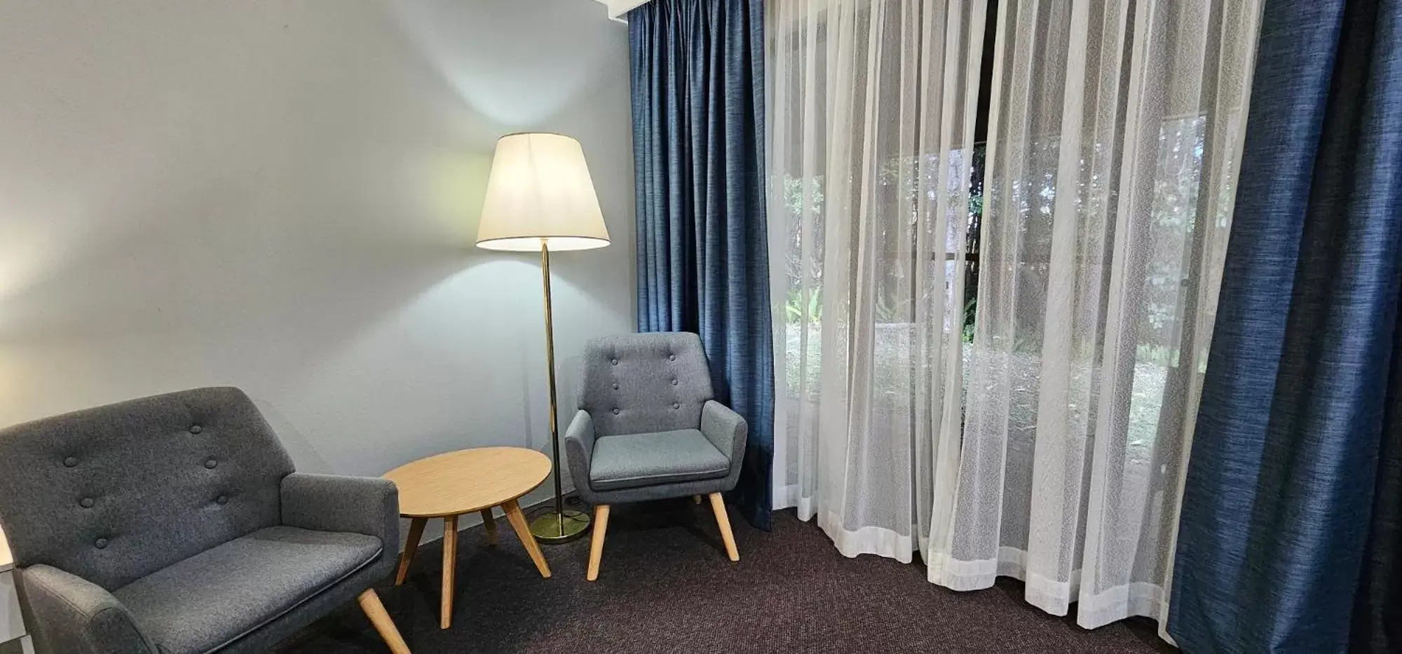 Lounge or bar, Seating Area in Tea Gardens Motel