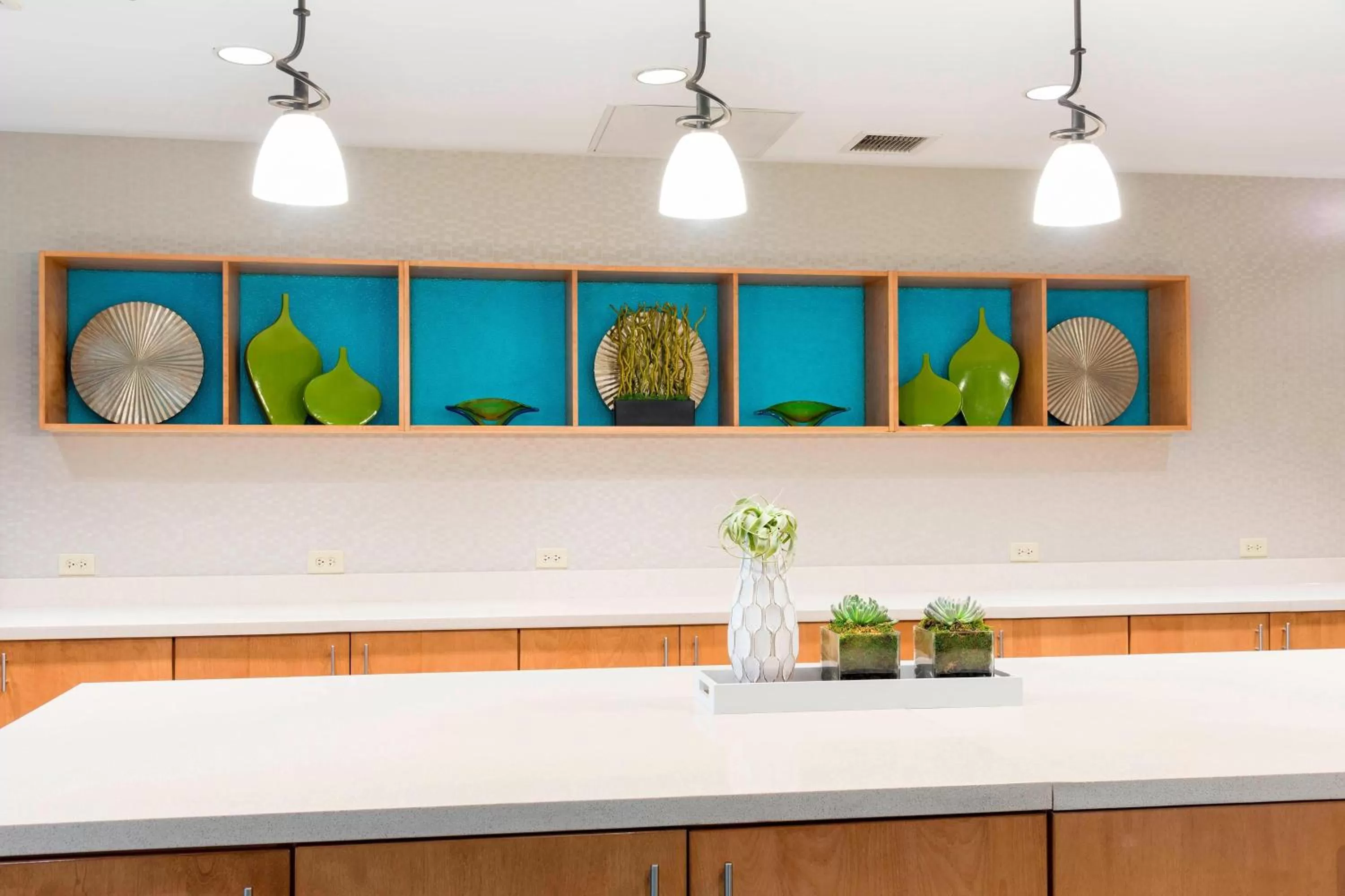 Restaurant/places to eat in SpringHill Suites by Marriott Chicago O'Hare