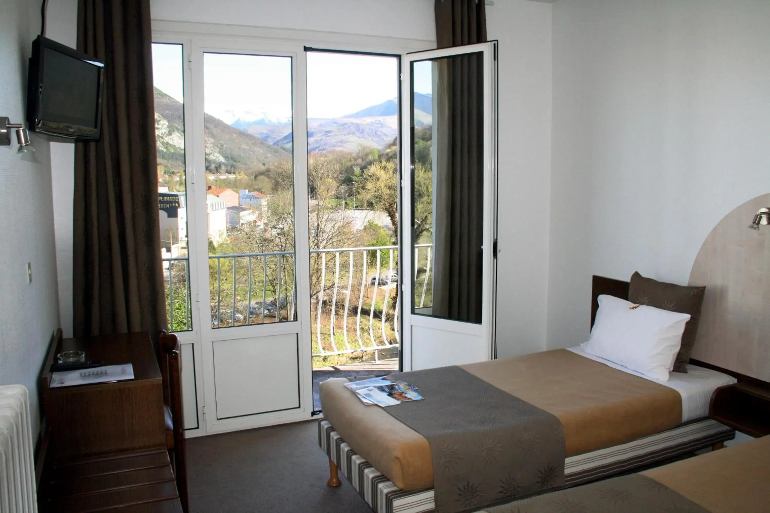 Photo of the whole room, Bed in Hotel Notre Dame de la Sarte