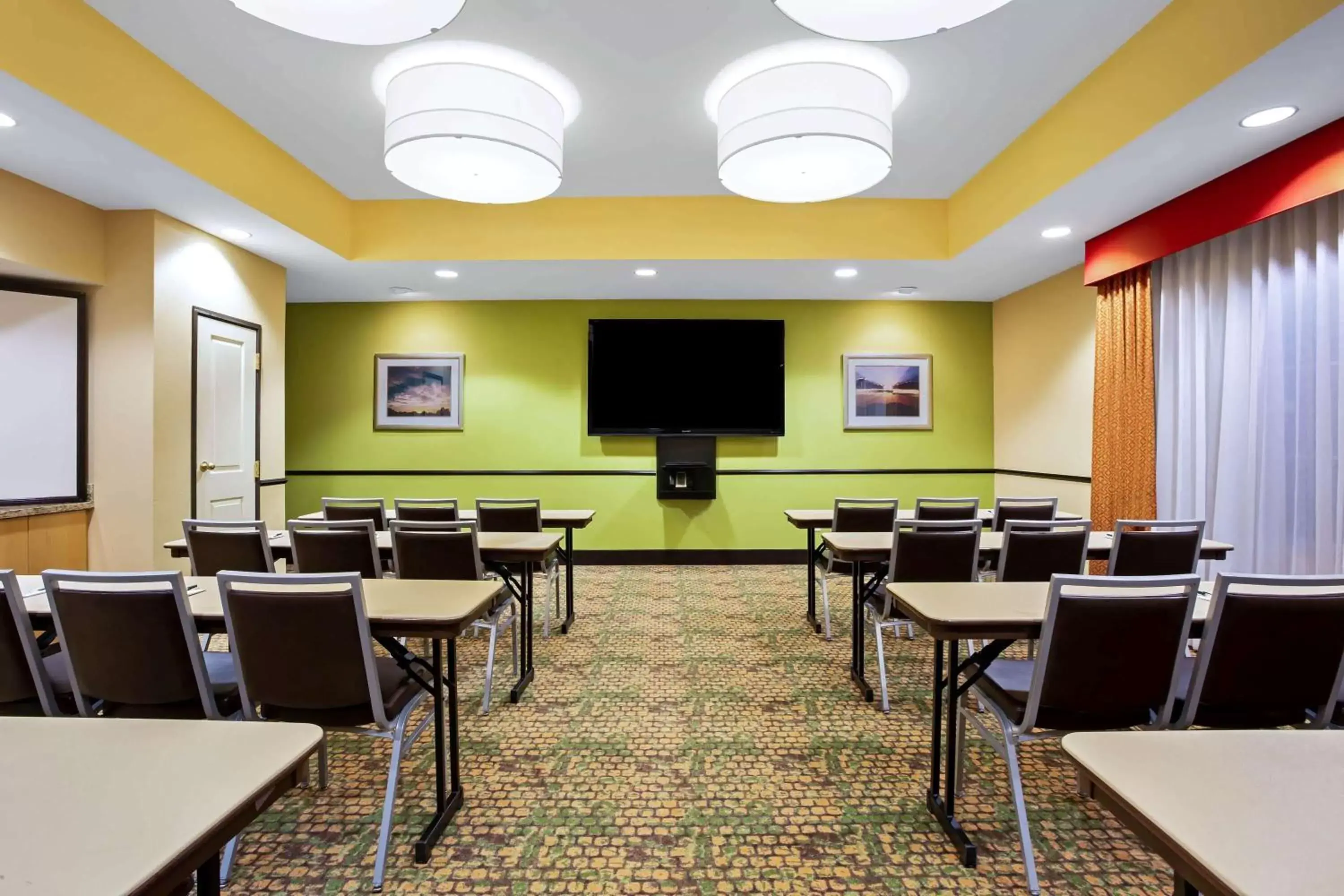 On site, Business Area/Conference Room in La Quinta by Wyndham Pecos