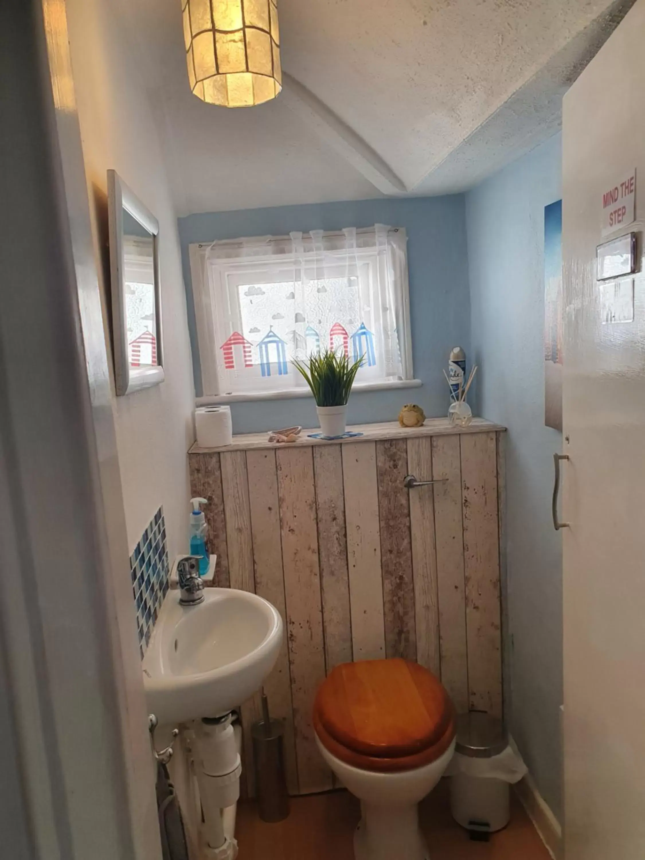 Bathroom in Lyndale Guest House