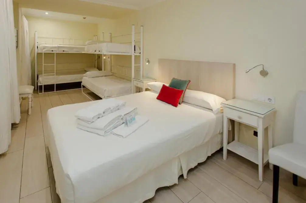 Bunk Bed in Hotel MR Costa Blanca