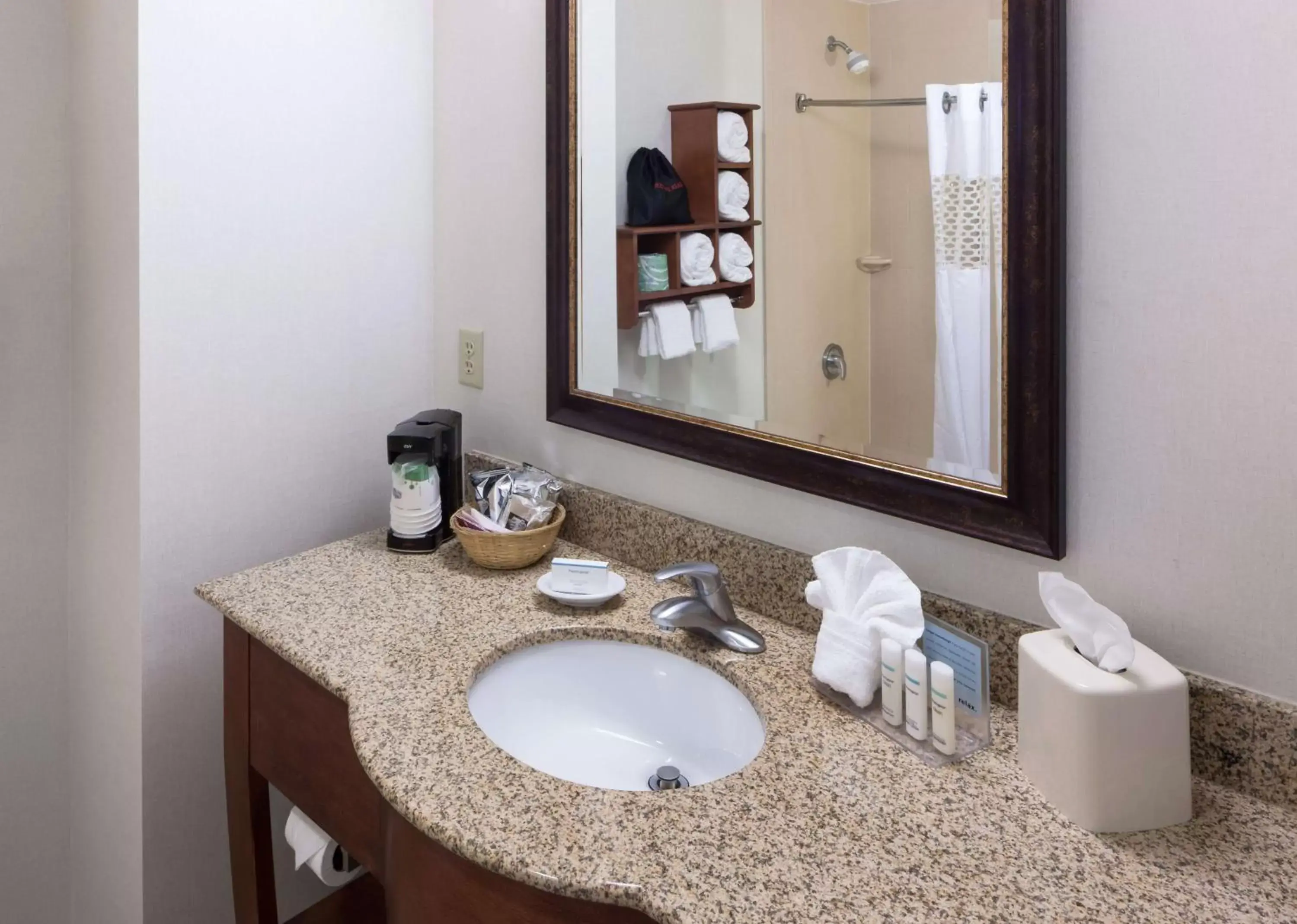 Bathroom in Hampton Inn & Suites Colorado Springs/I-25 South