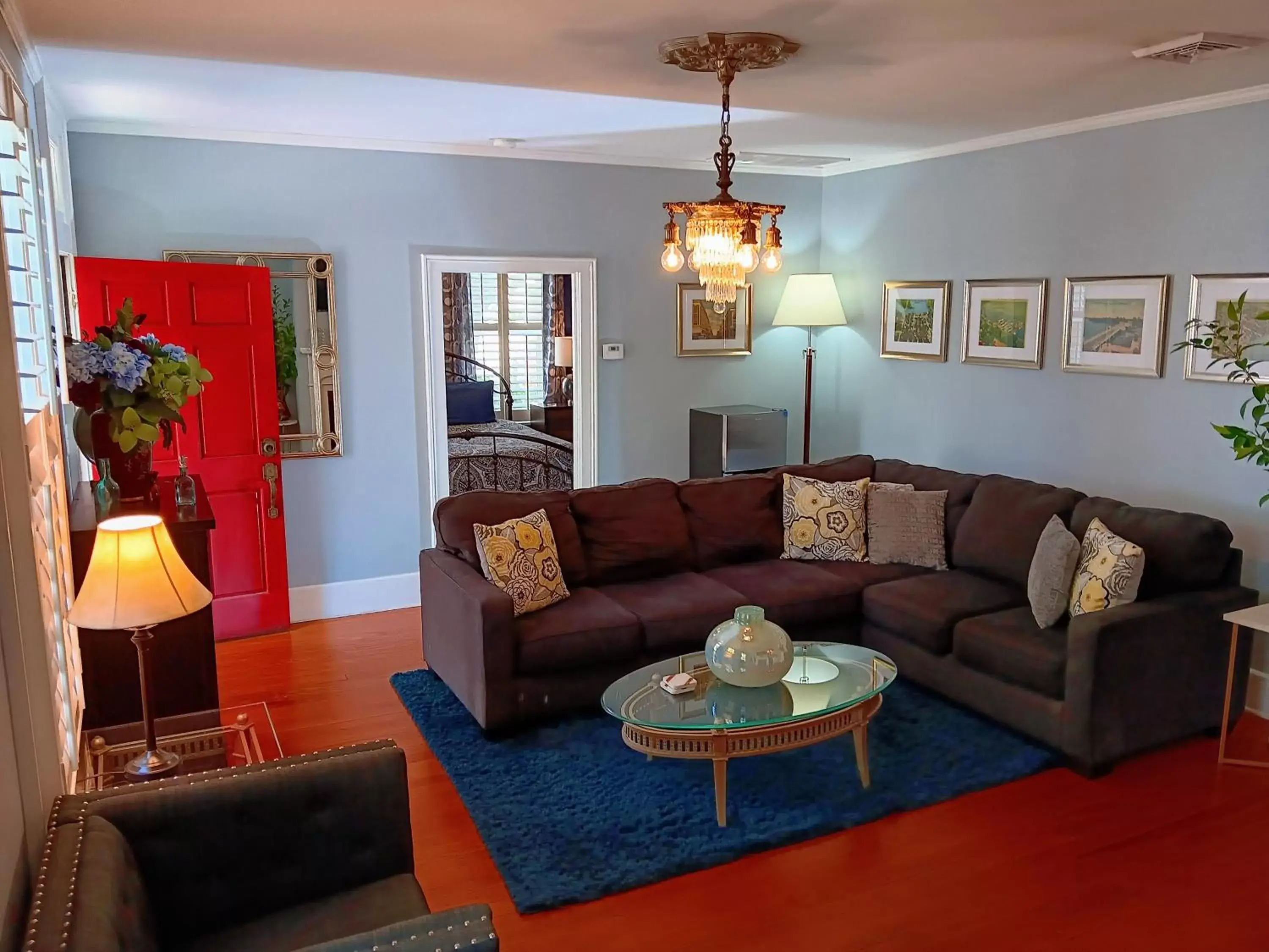 Living room, Seating Area in Blue Ruby at Grice-Fearing B&B