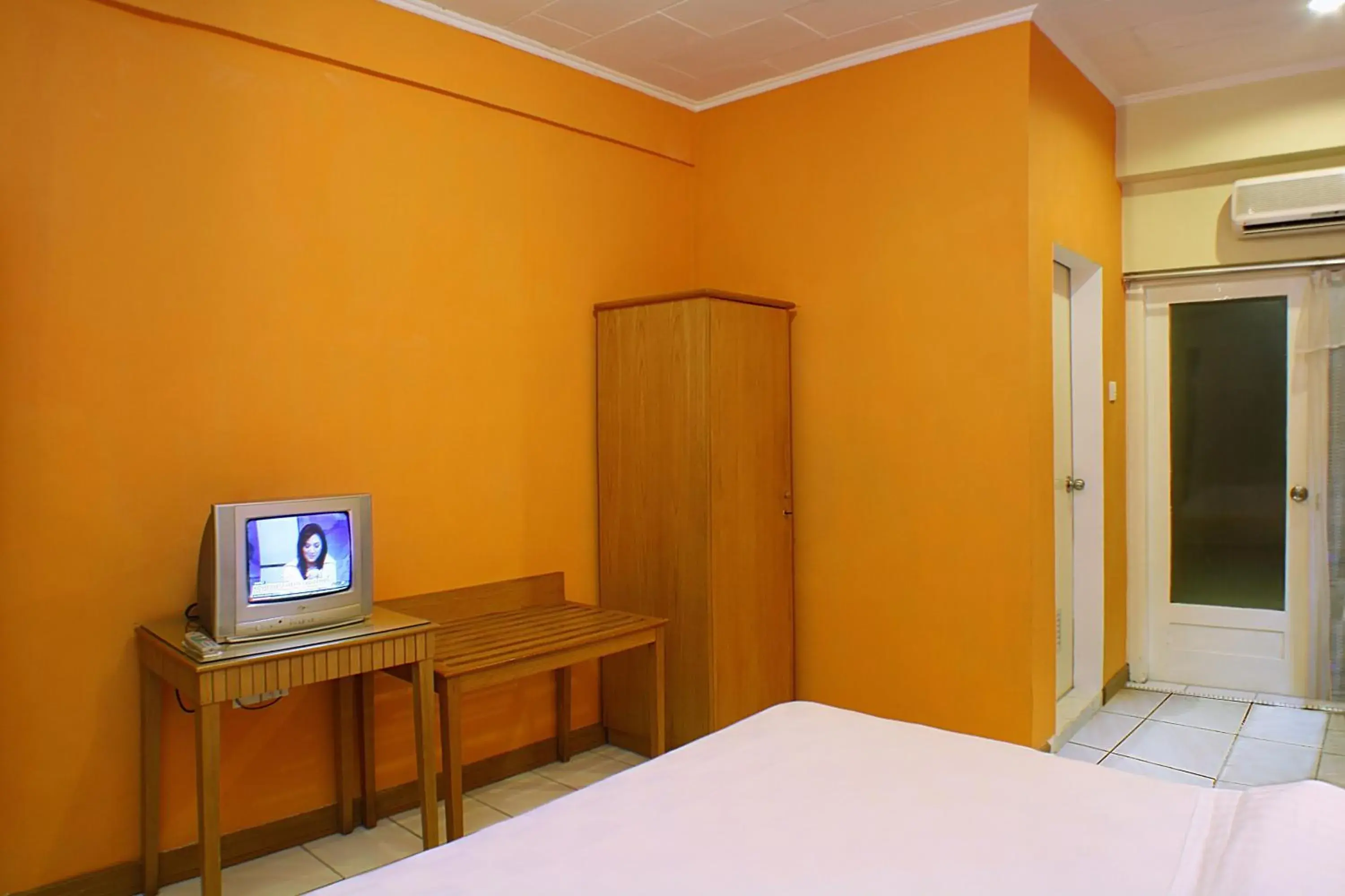 TV/Entertainment Center in Hotel Hangtuah