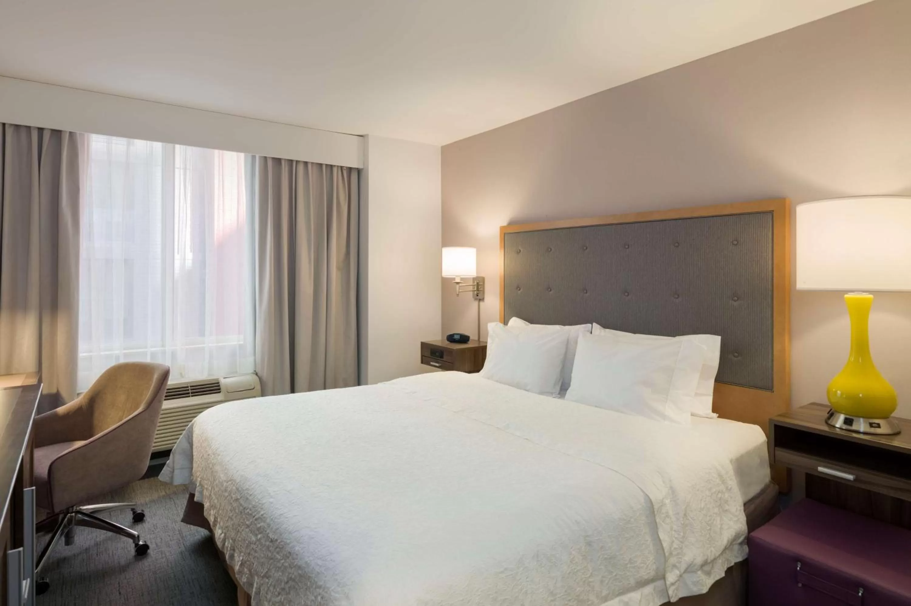 Bed in Hampton Inn Manhattan - Times Square South