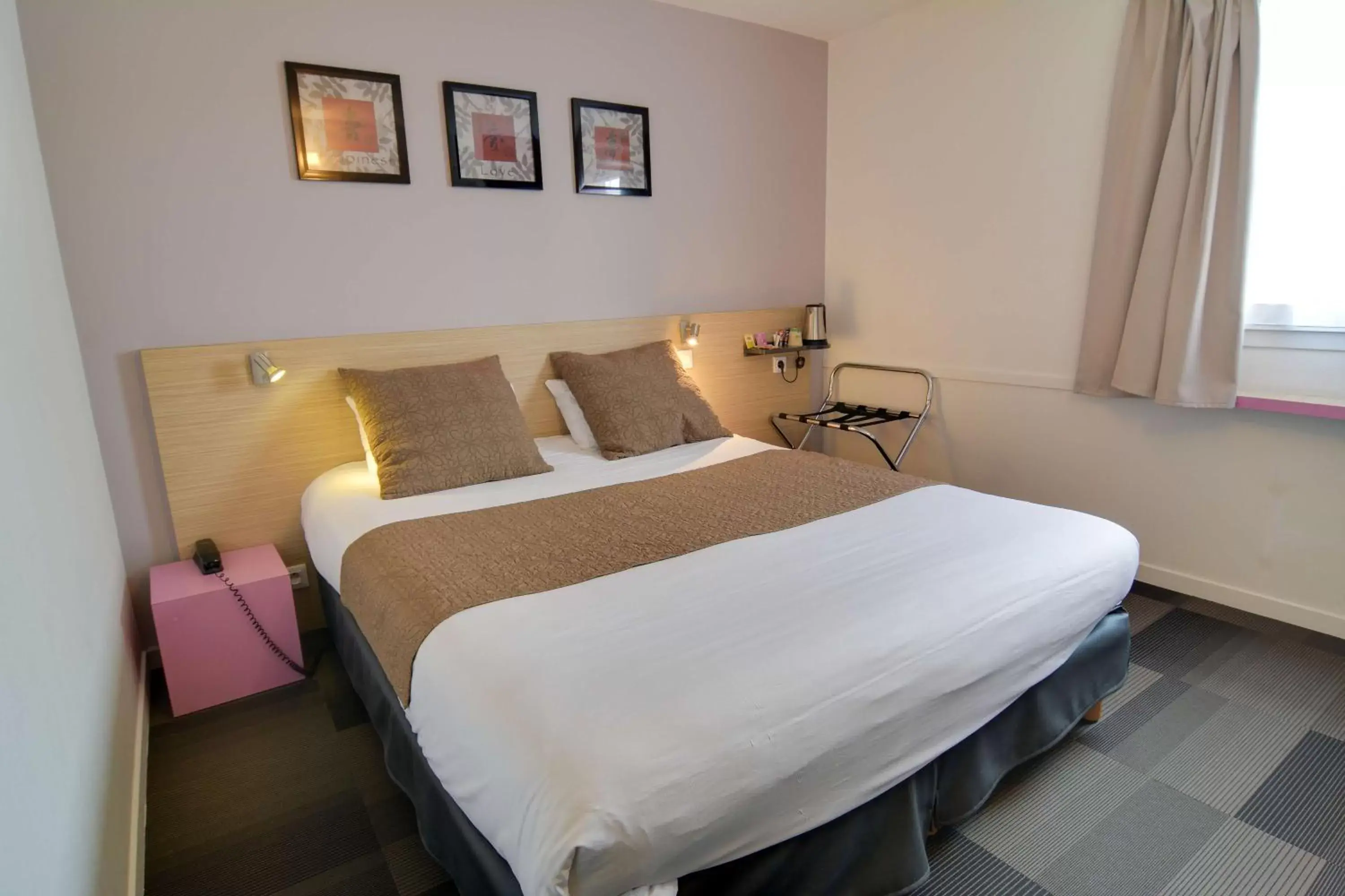 Bedroom, Bed in Sure Hotel by Best Western Nantes Saint-Herblain