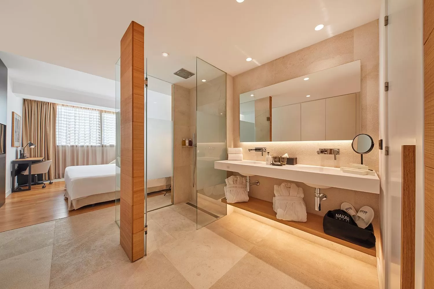 Bathroom, Bed in Nakar Hotel