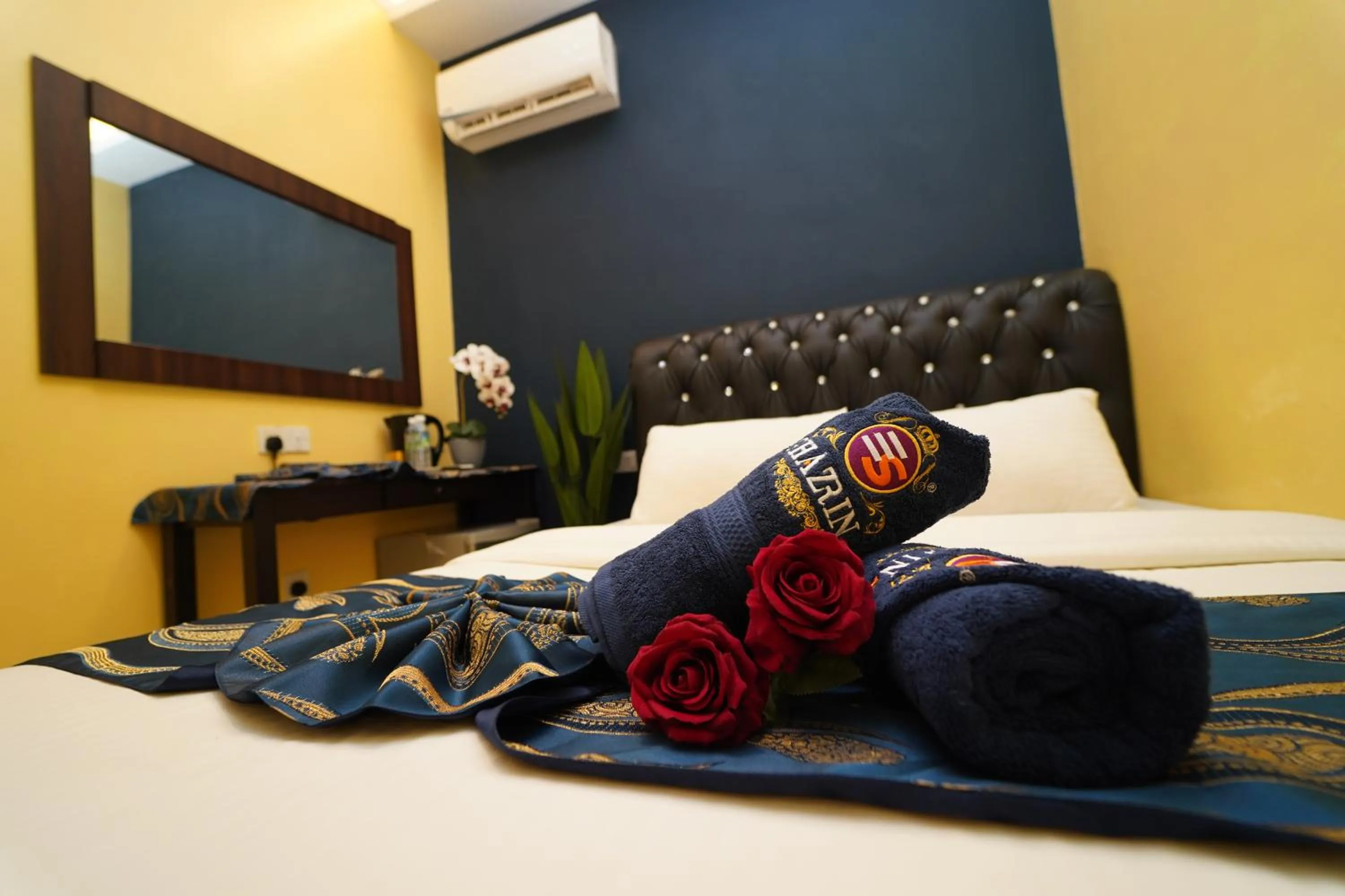 Bed in Ghazrin's Classic Hotel JB