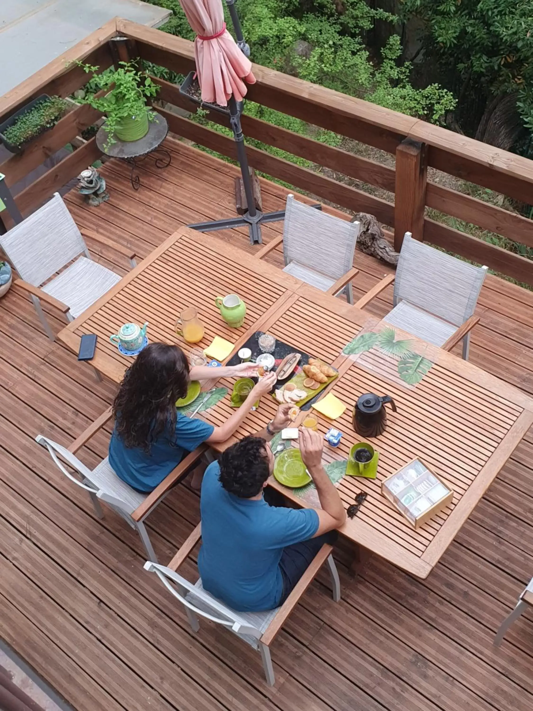 Patio in Chambres d'hôtes Le Bois Des Frênes