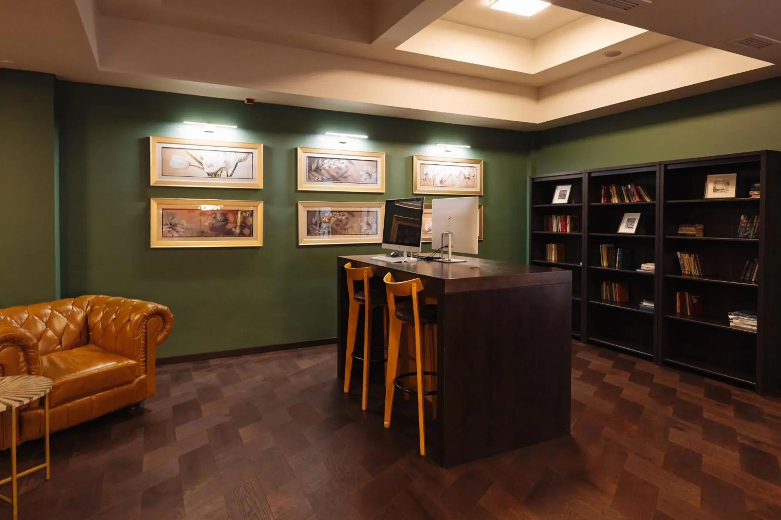 Lobby or reception, Library in Best Western Plus Atakent Park Hotel