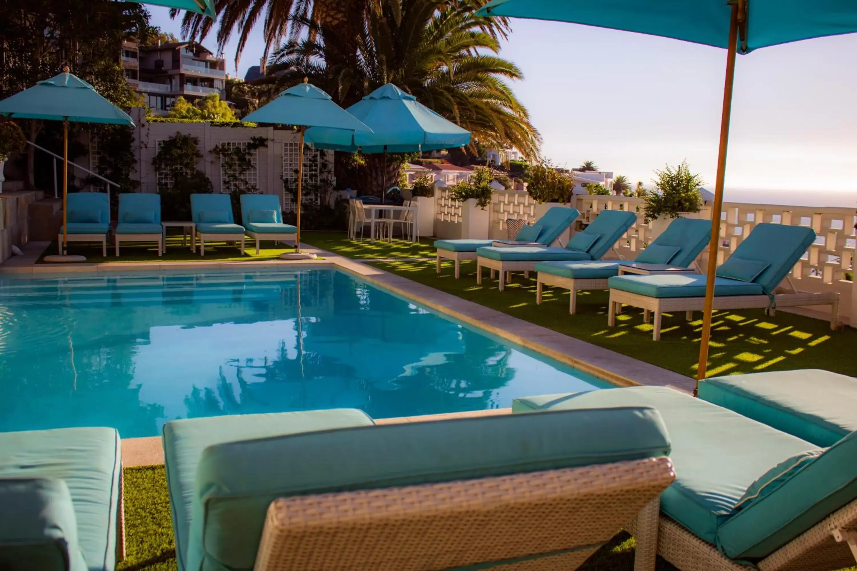 Pool view, Swimming Pool in The Clarendon - Bantry Bay