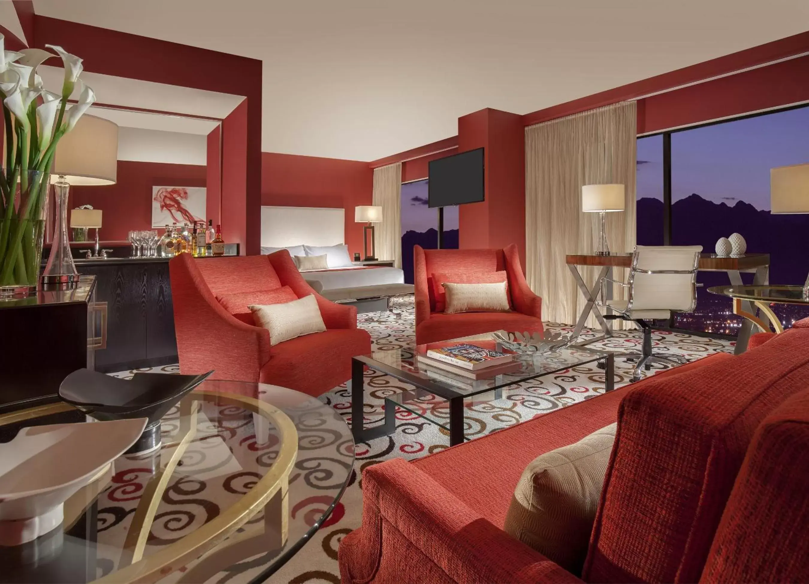 Living room, Seating Area in Downtown Grand Hotel & Casino