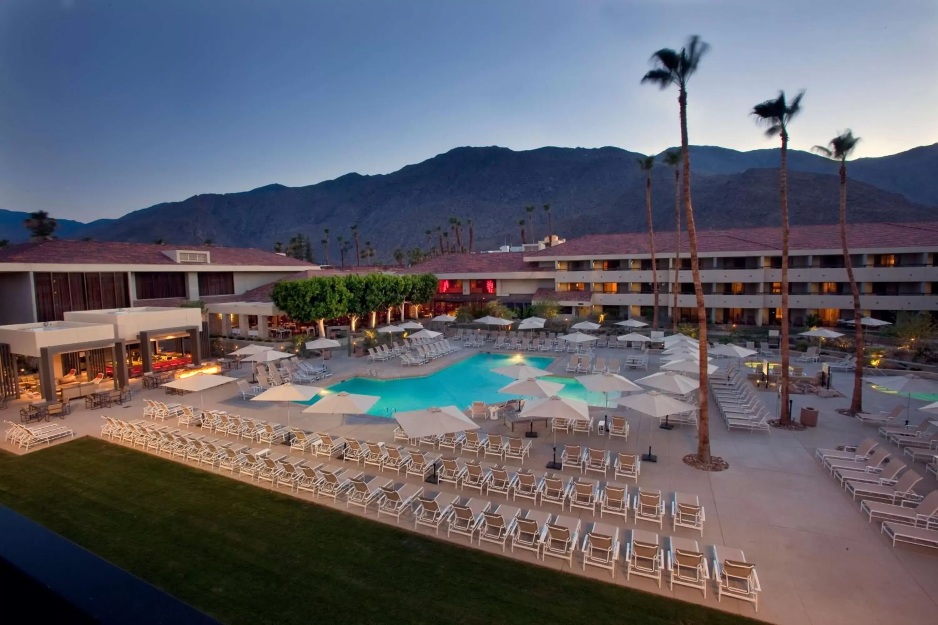 Property building, Pool View in Hilton Palm Springs