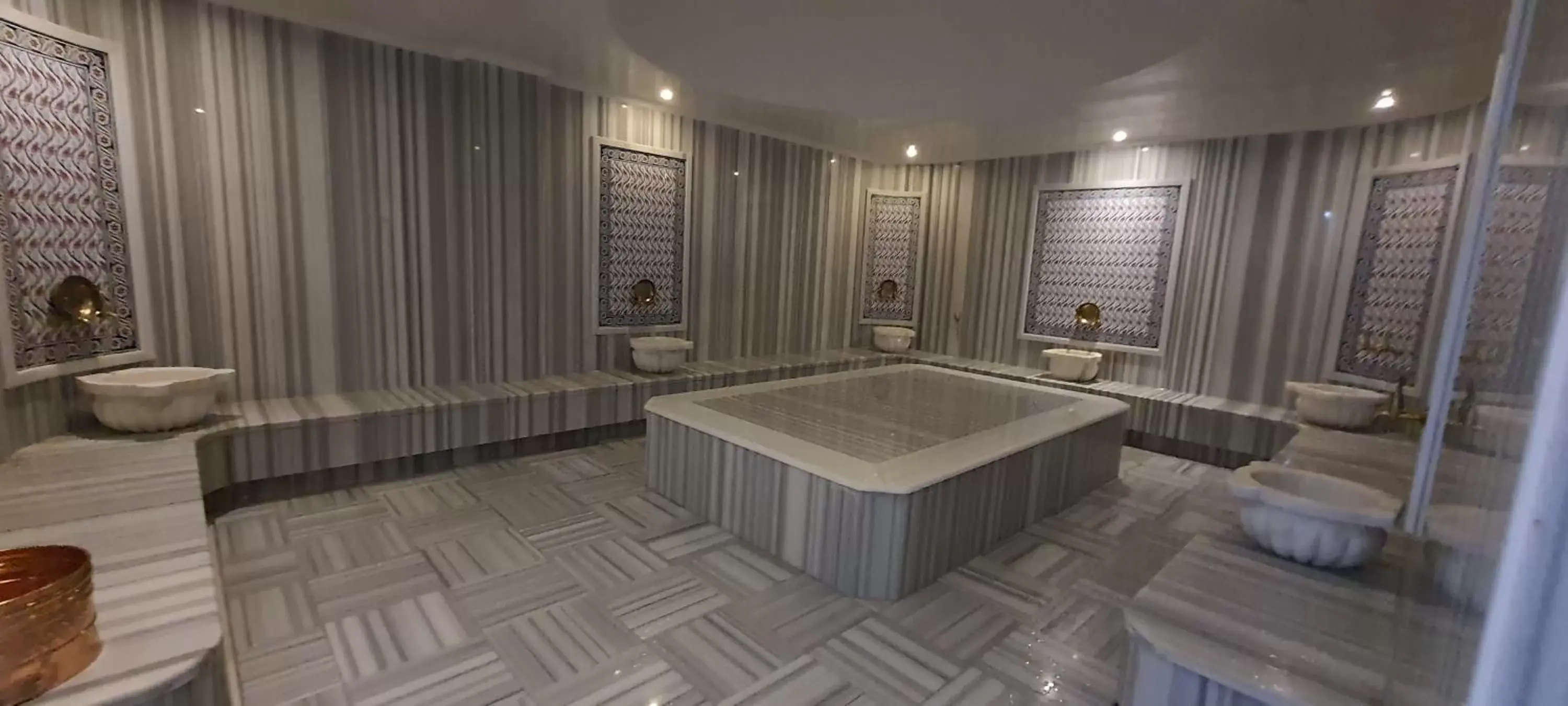 Spa and wellness centre/facilities, Bathroom in Ramada Plaza by Wyndham Silivri