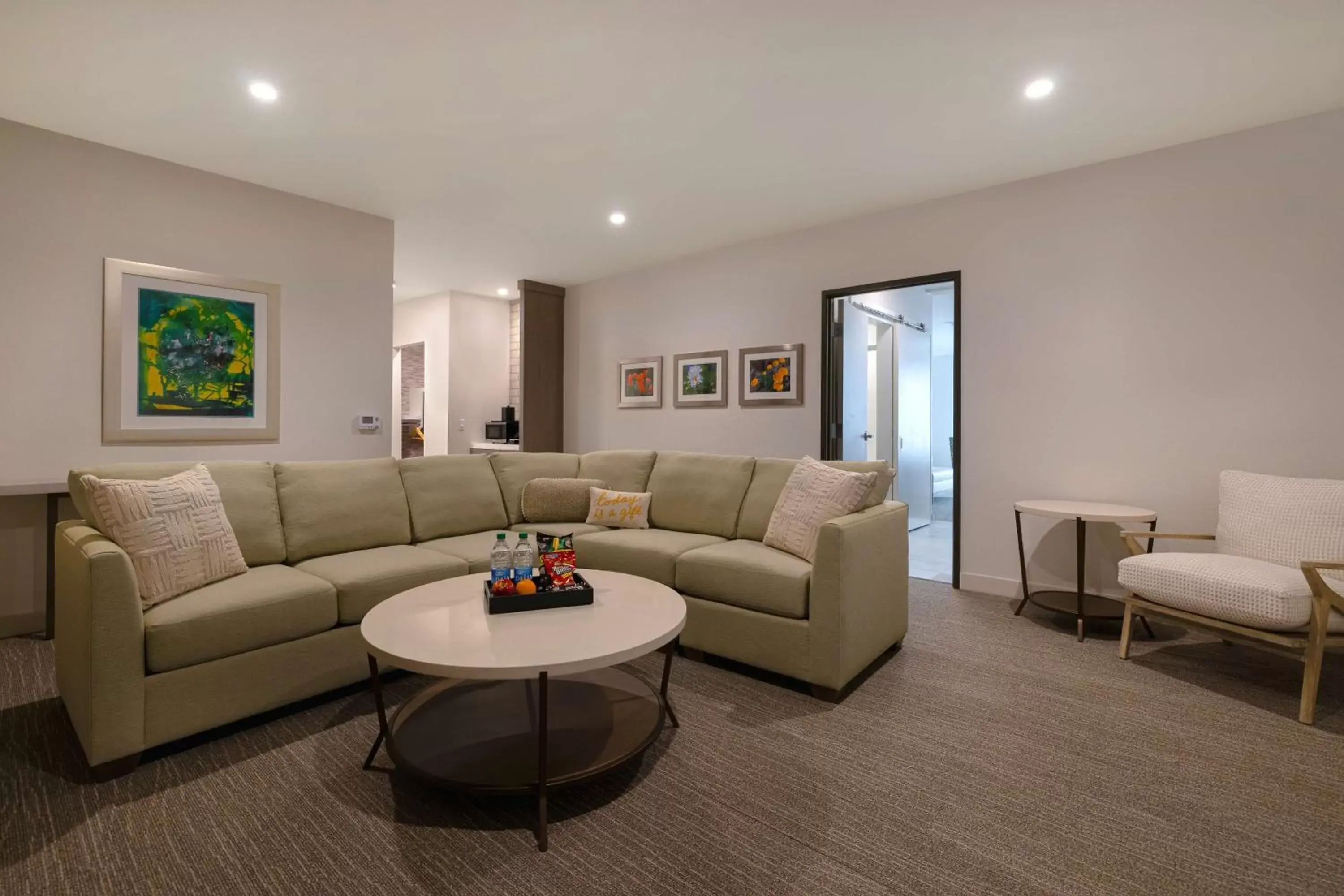 Living room, Seating Area in Hilton Garden Inn Temecula