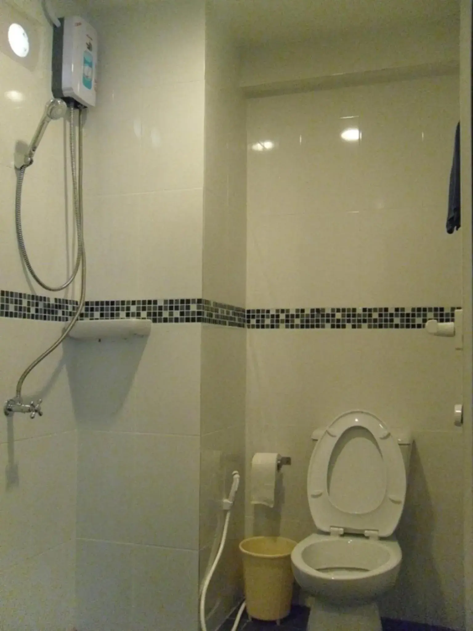 Shower, Bathroom in Lantana Pattaya Hotel (SHA Extra Plus)