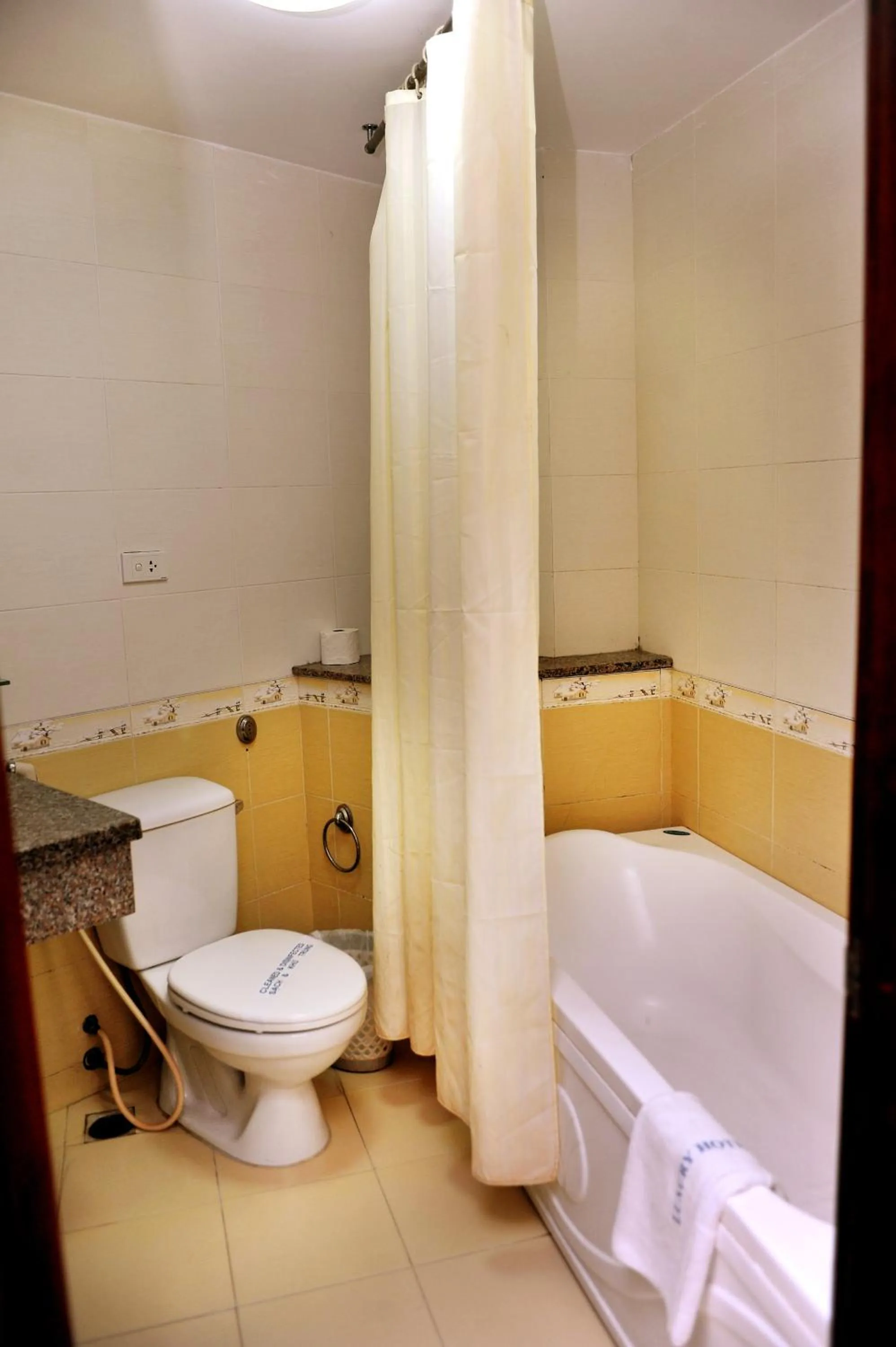 Shower in Hanoi Luxury Hotel