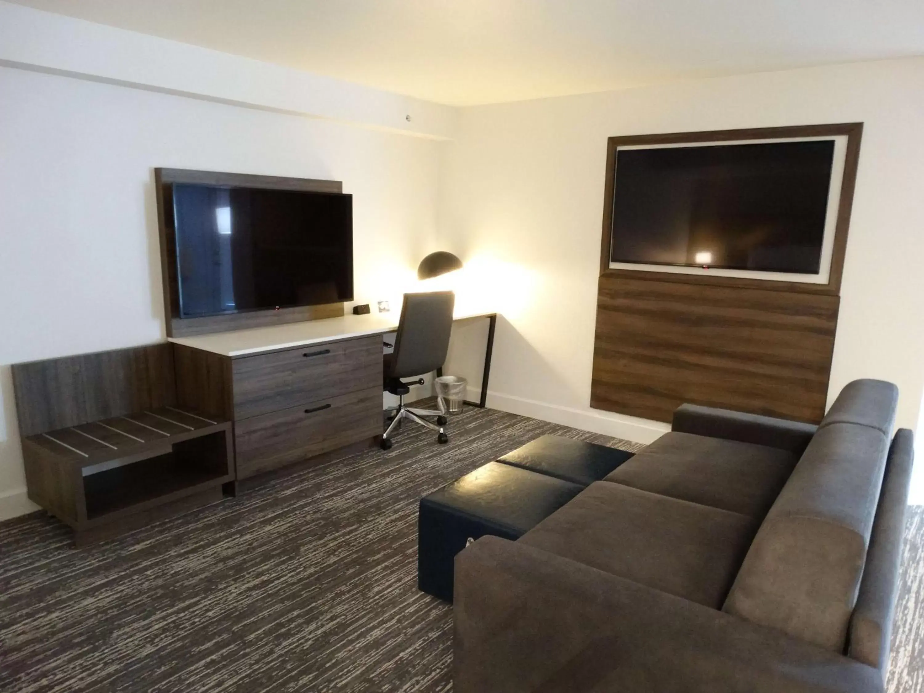 Photo of the whole room, TV/Entertainment Center in Best Western Premier Denver East
