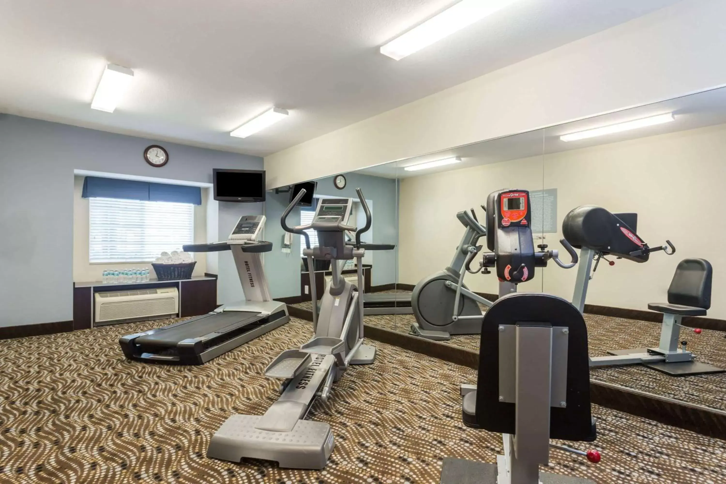 Fitness centre/facilities, Fitness Center/Facilities in Microtel Inn & Suites by Wyndham Spring Hill/Weeki Wachee