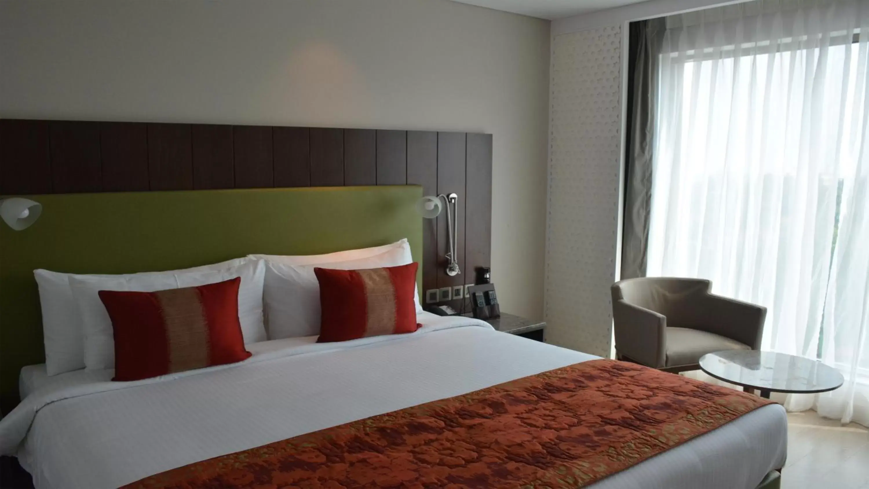 People, Bed in Country Inns & Suites By Radisson Manipal