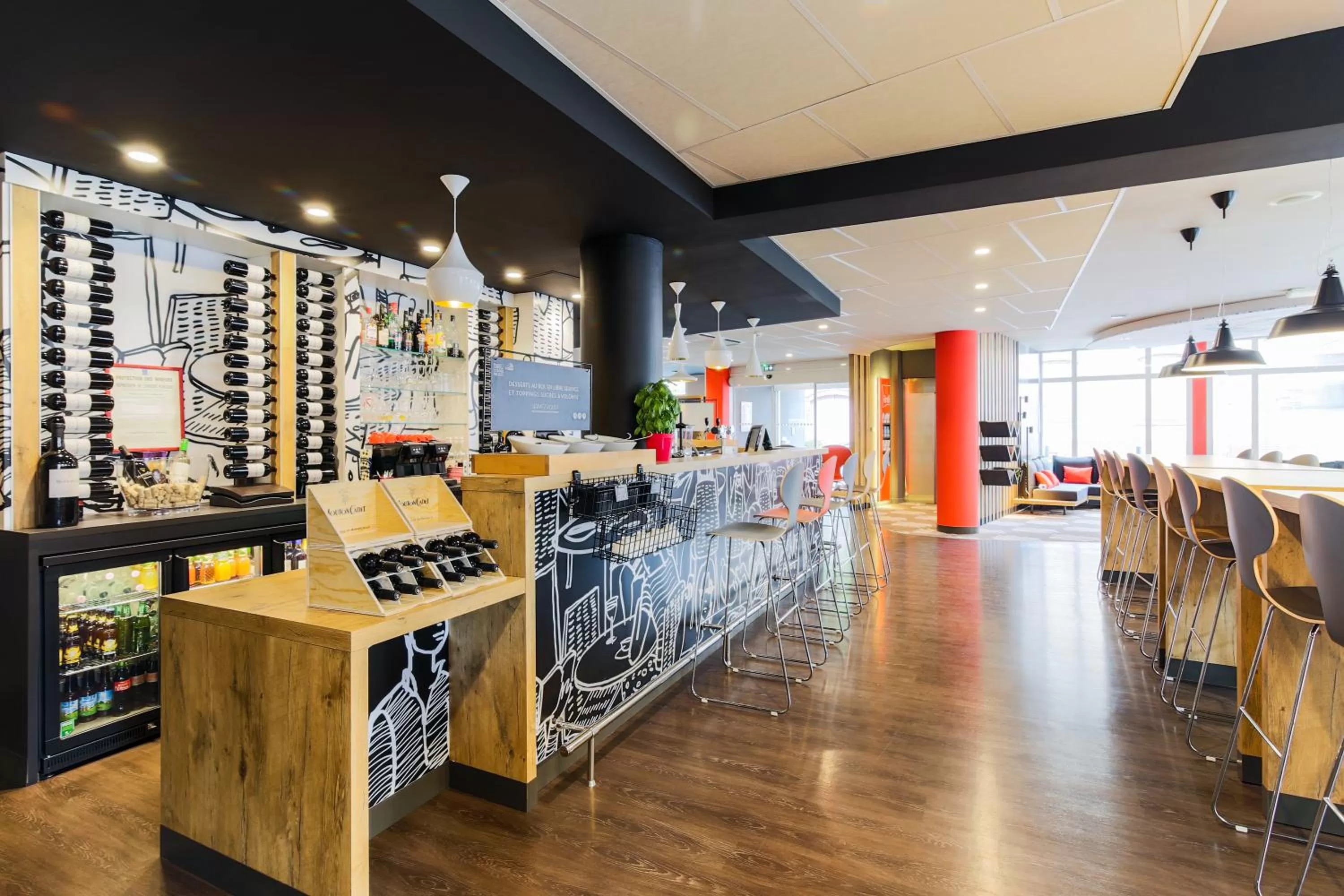 Lounge or bar in Ibis Albi