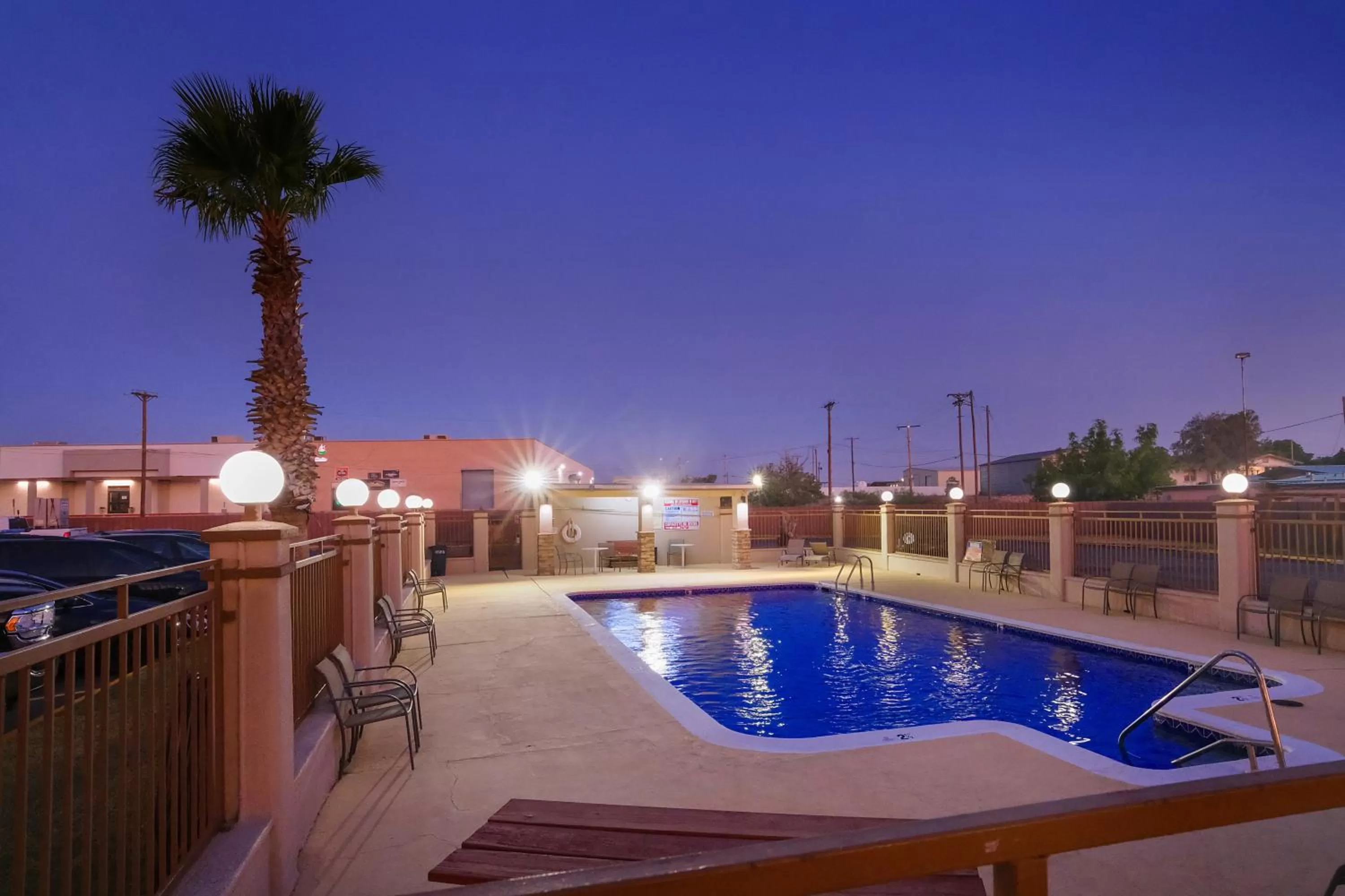 Swimming pool in Carlsbad Inn , New Mexico