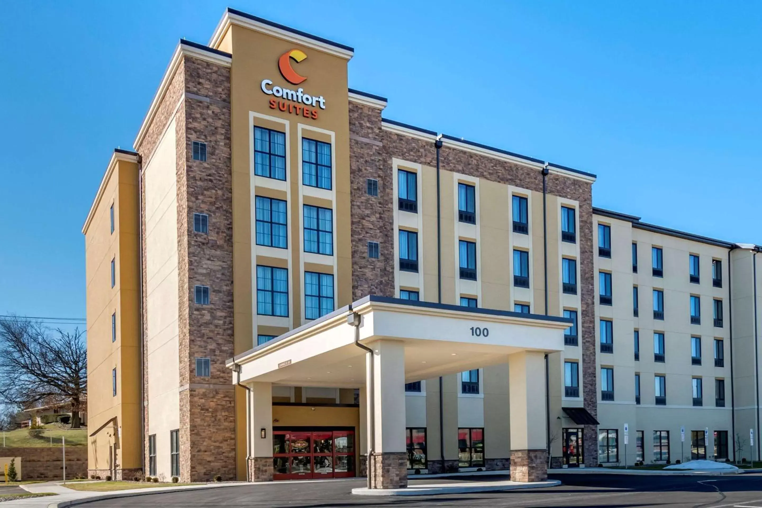 Property building in Comfort Suites Camp Hill-Harrisburg West