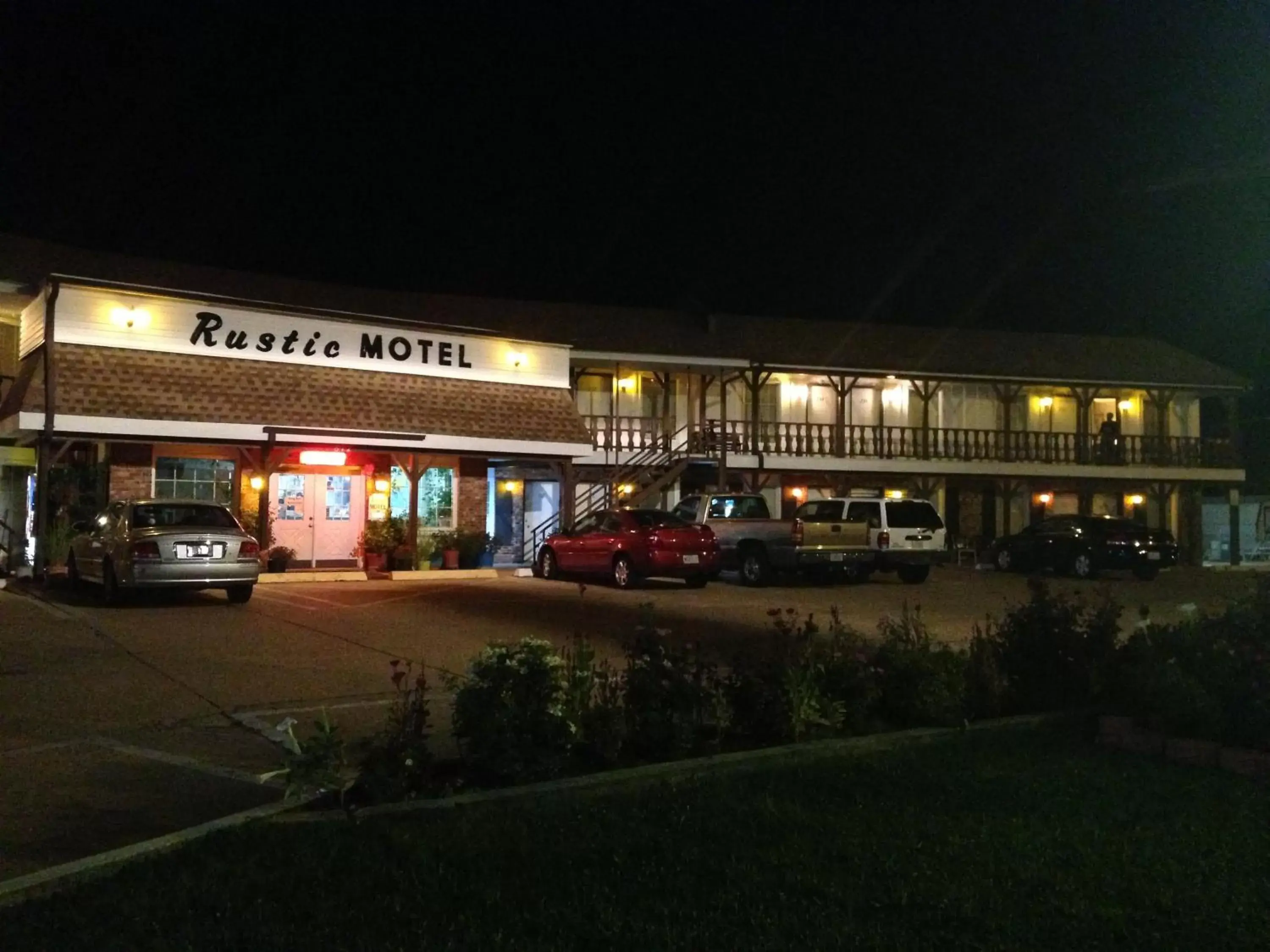 Facade/entrance, Property Building in Rustic Motel Rolla