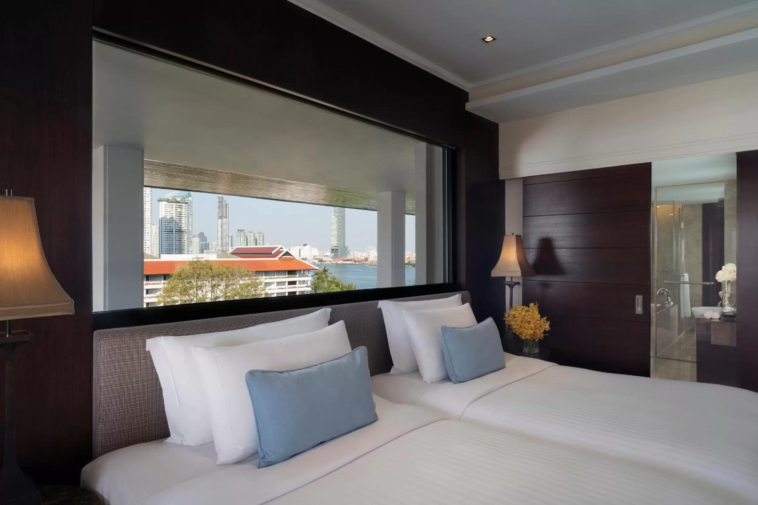 Bedroom, Bed in Anantara Riverside Bangkok Resort