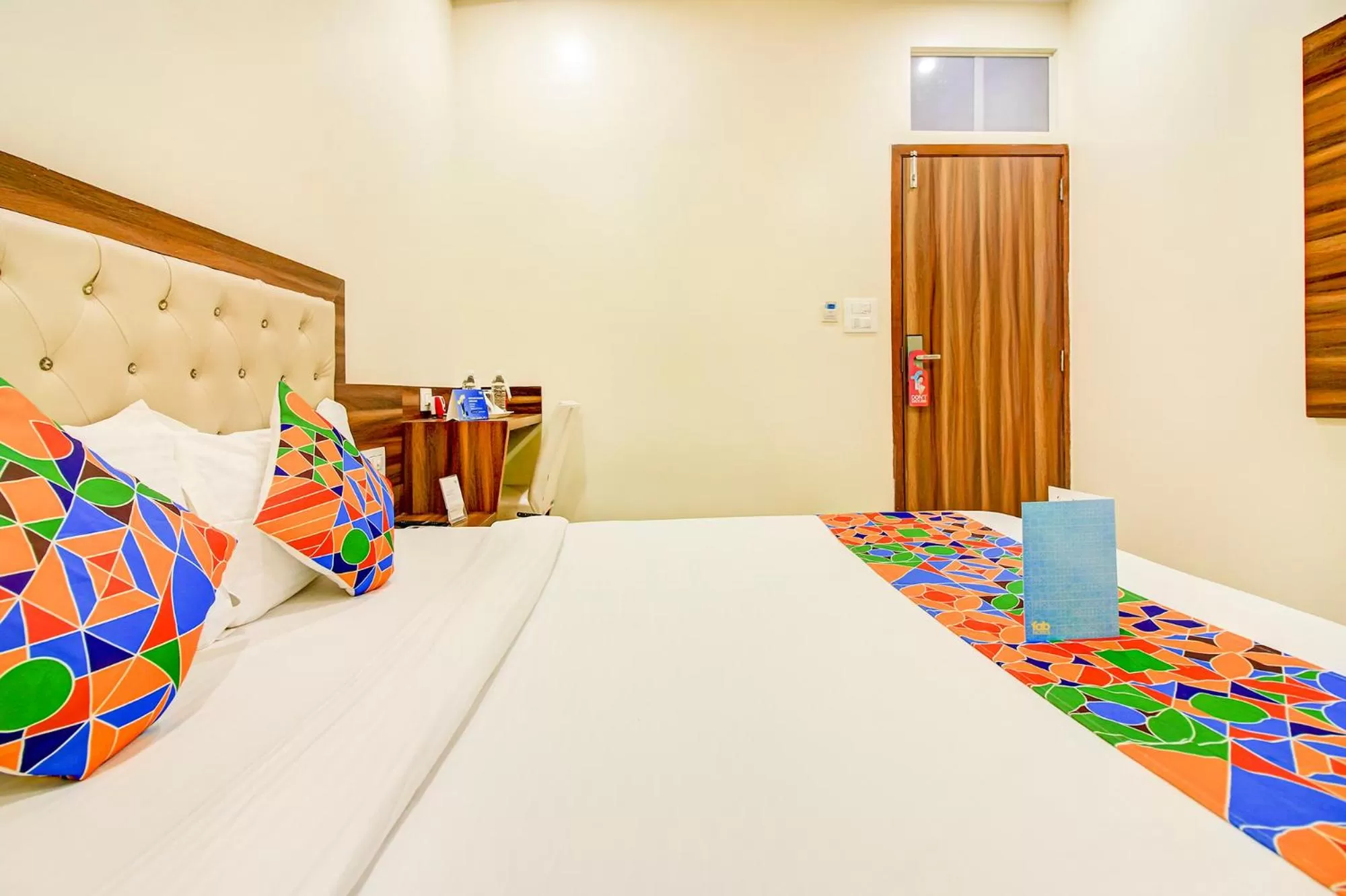 Dining area, Bed in FabHotel Axis International - Nr Mumbai International Airport