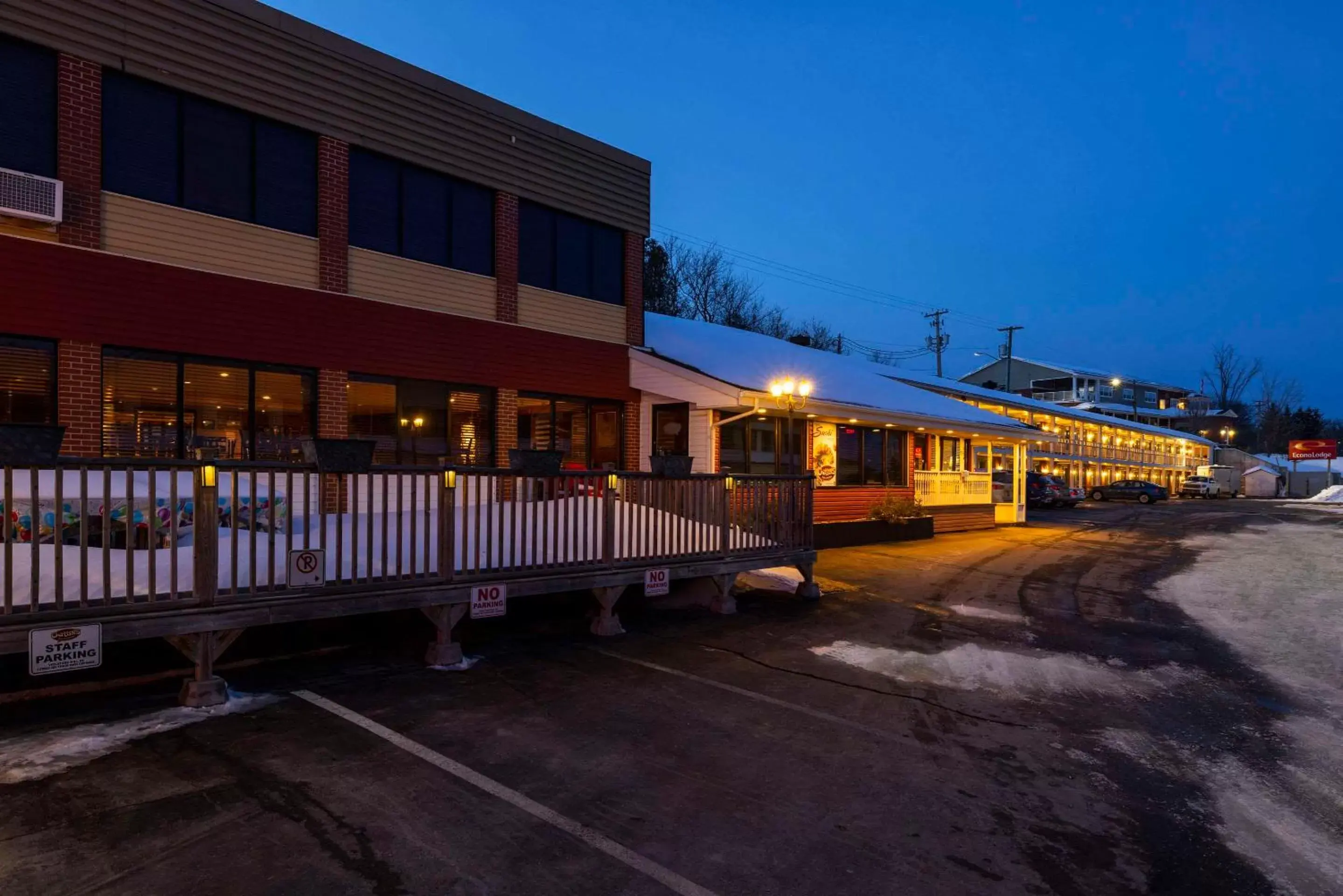 Property Building in Econo Lodge Miramichi