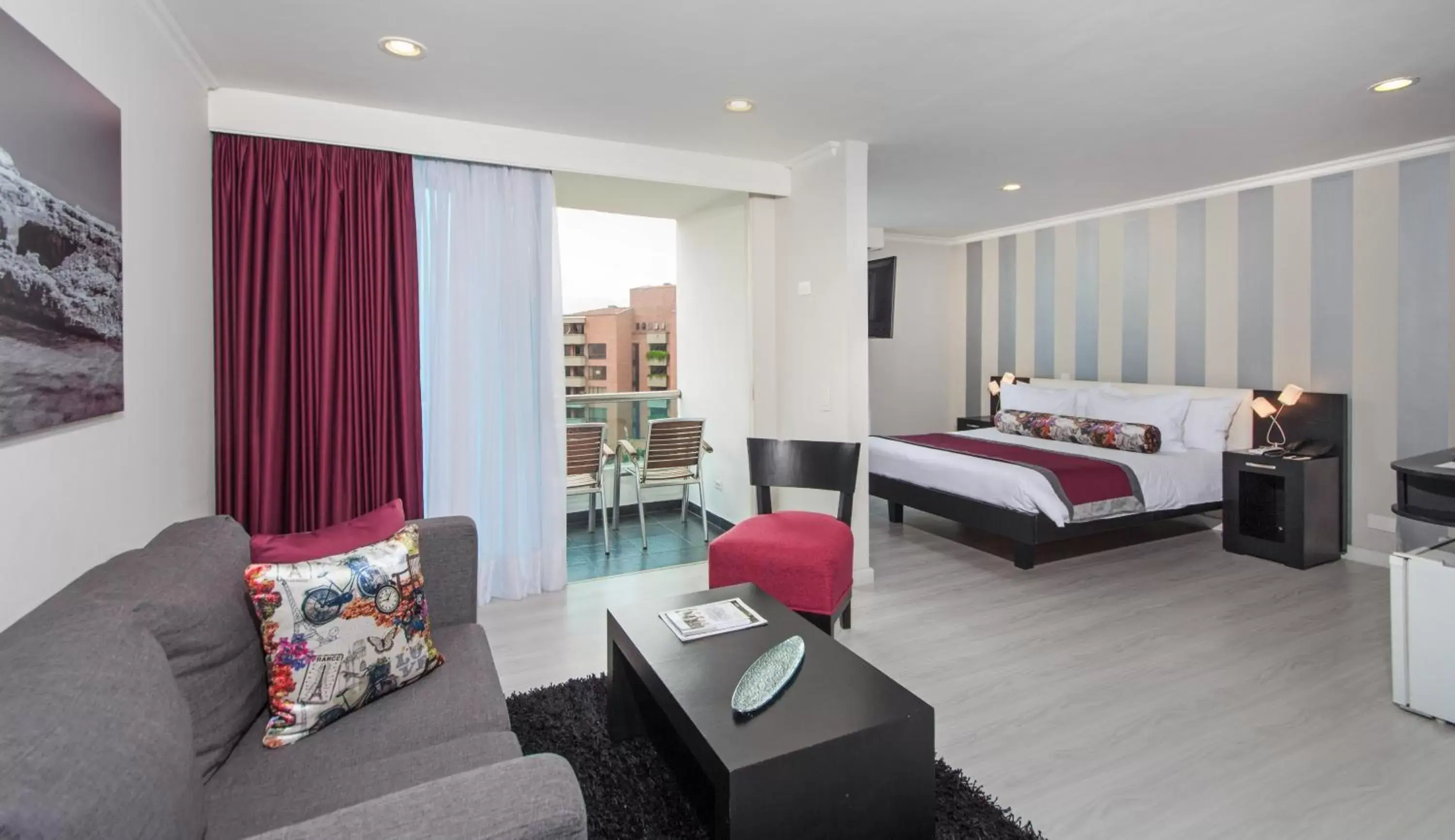 Bedroom in The Morgana Poblado Suites Hotel