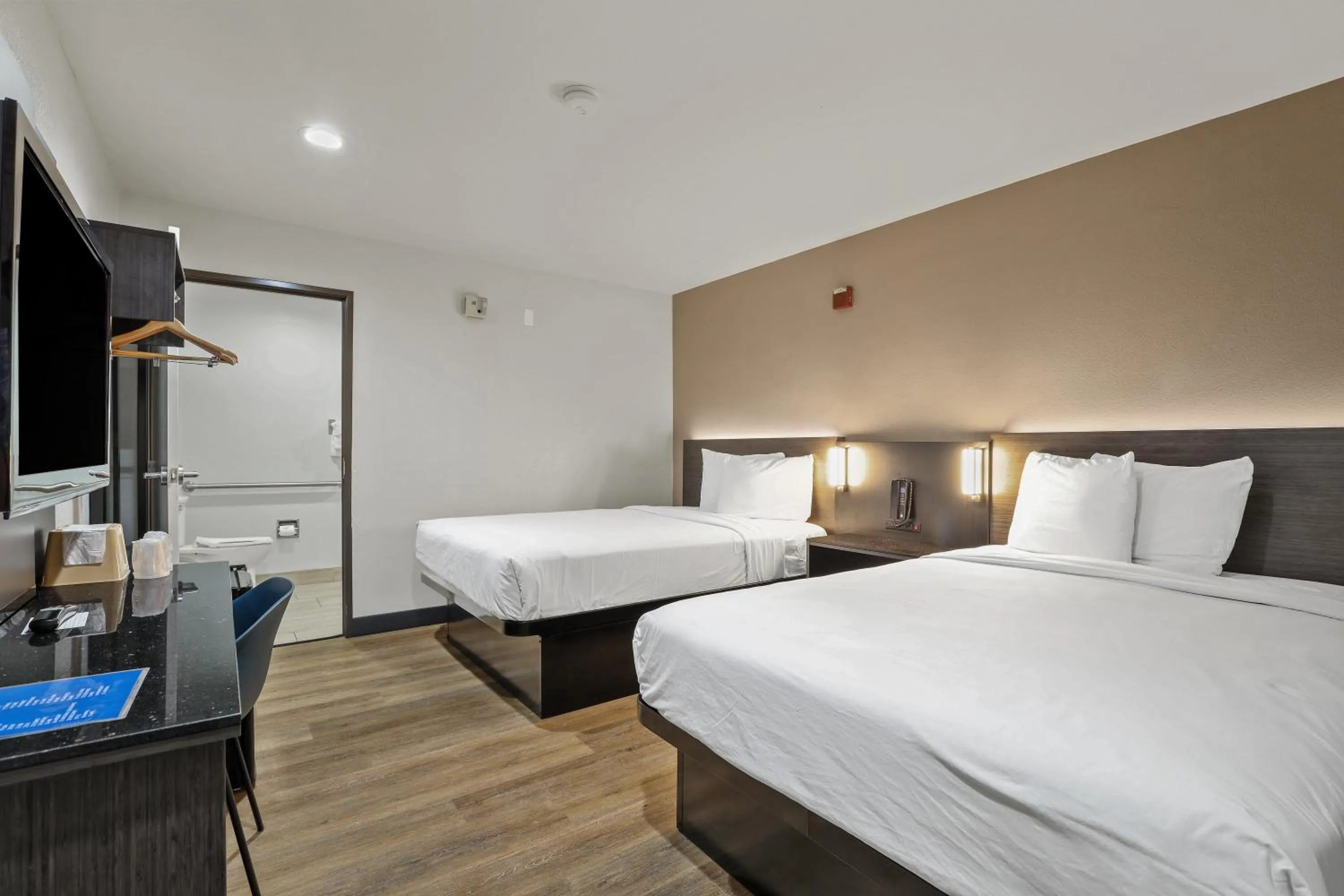 Bed in Motel 6-Escondido, CA