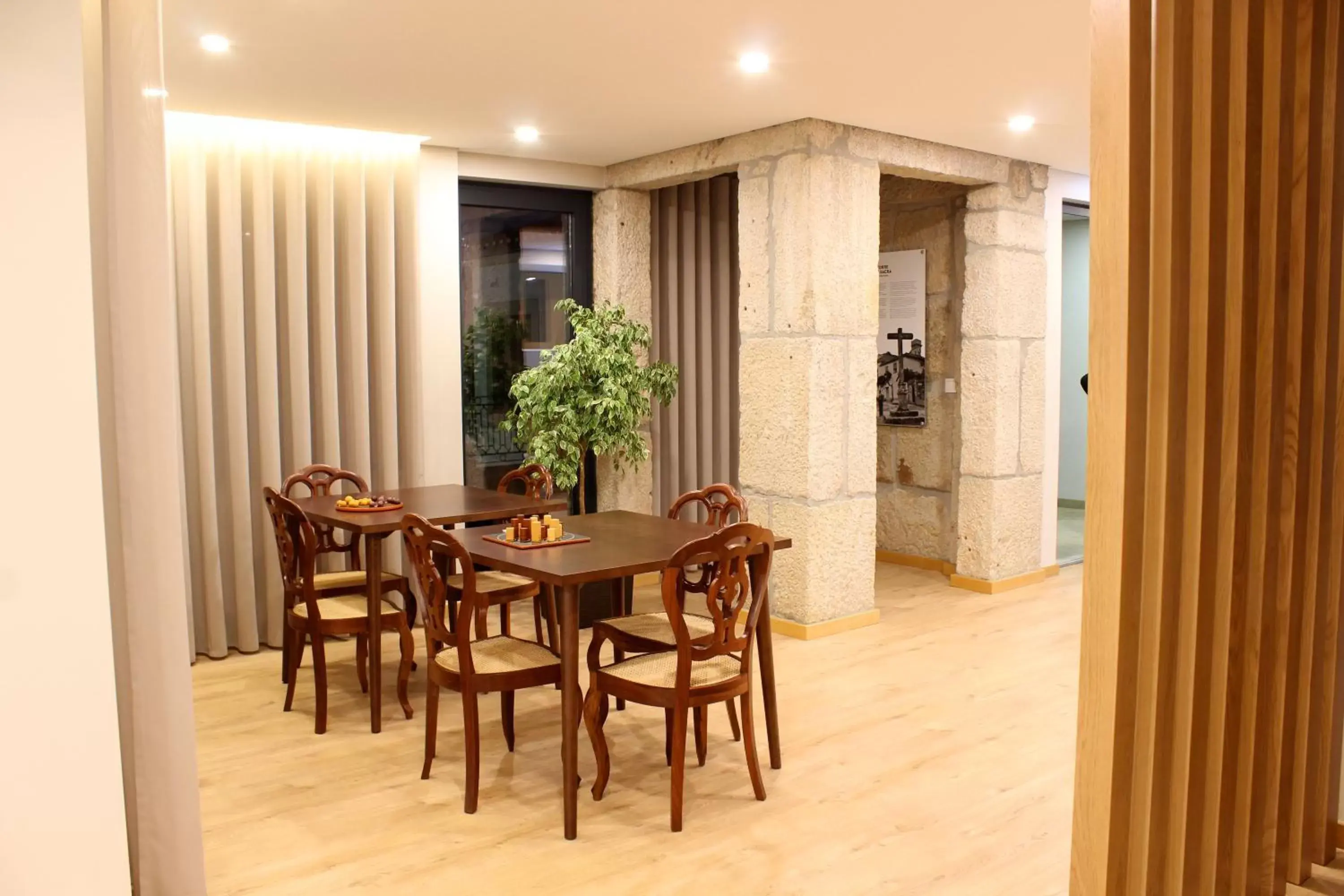 Living room, Dining Area in Casa da Torre - Viseu